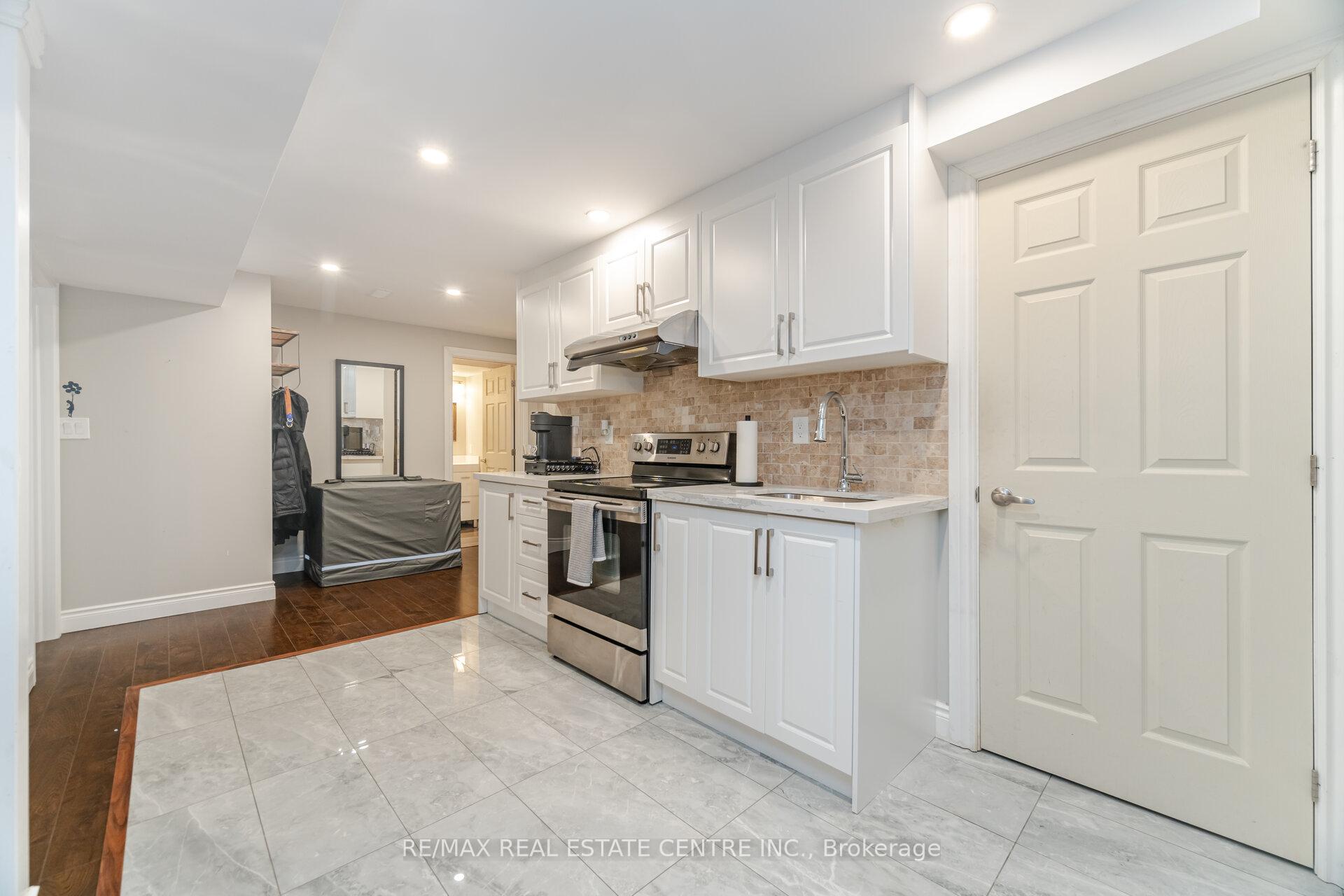 Photo 3 of 996 Savoline (Lower) Boulevard, Milton, Harrison — HOMEH