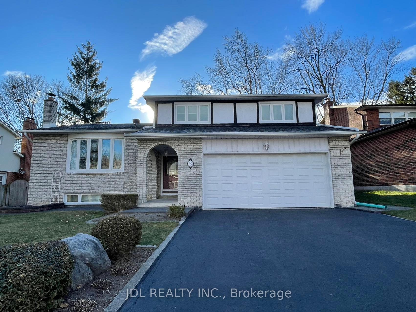 Photo 1 of Unit Mbrm, 39 Bakerdale Road, Markham, Bullock — HOMEH