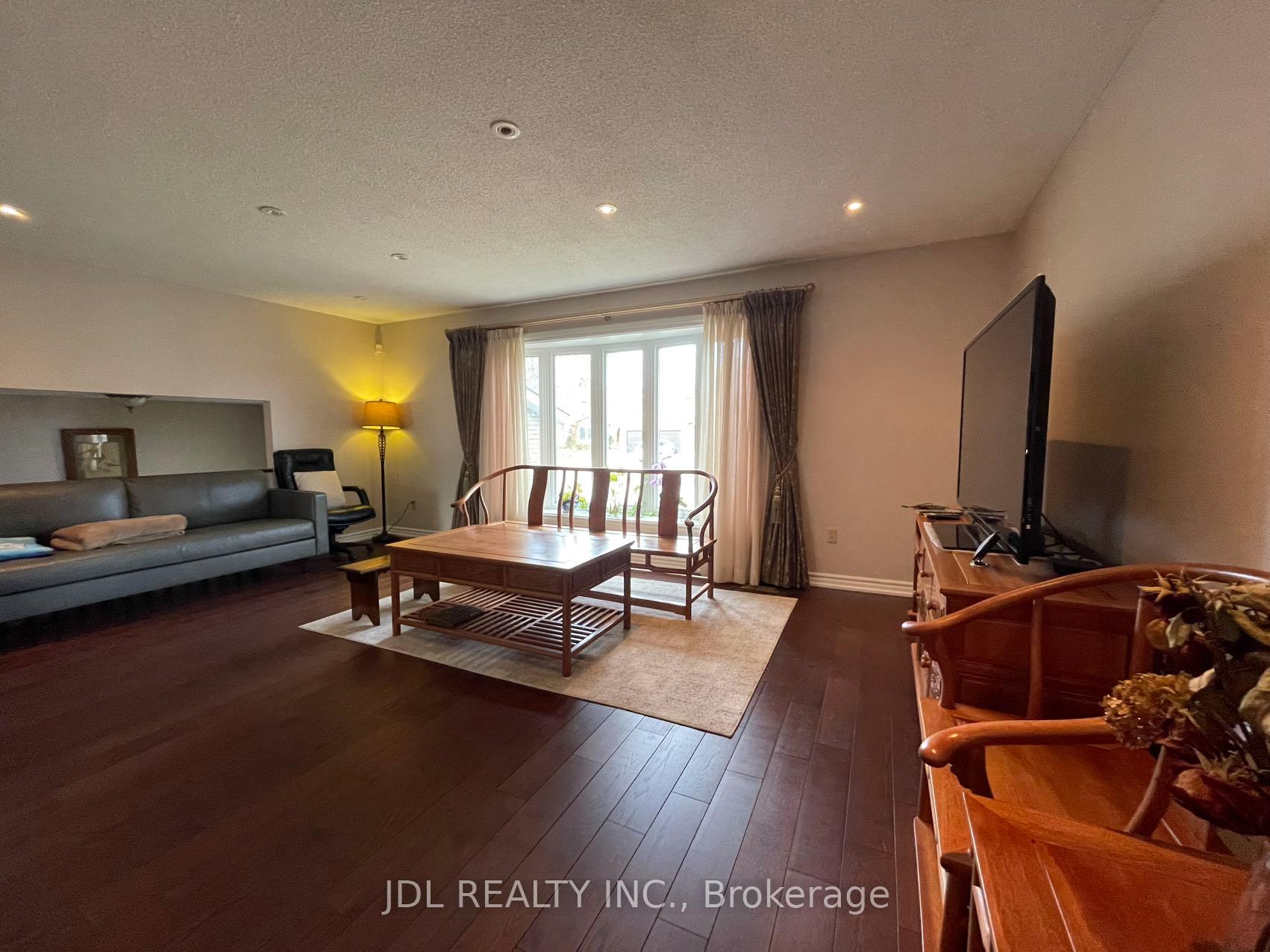 Photo 7 of Unit Mbrm, 39 Bakerdale Road, Markham, Bullock — HOMEH