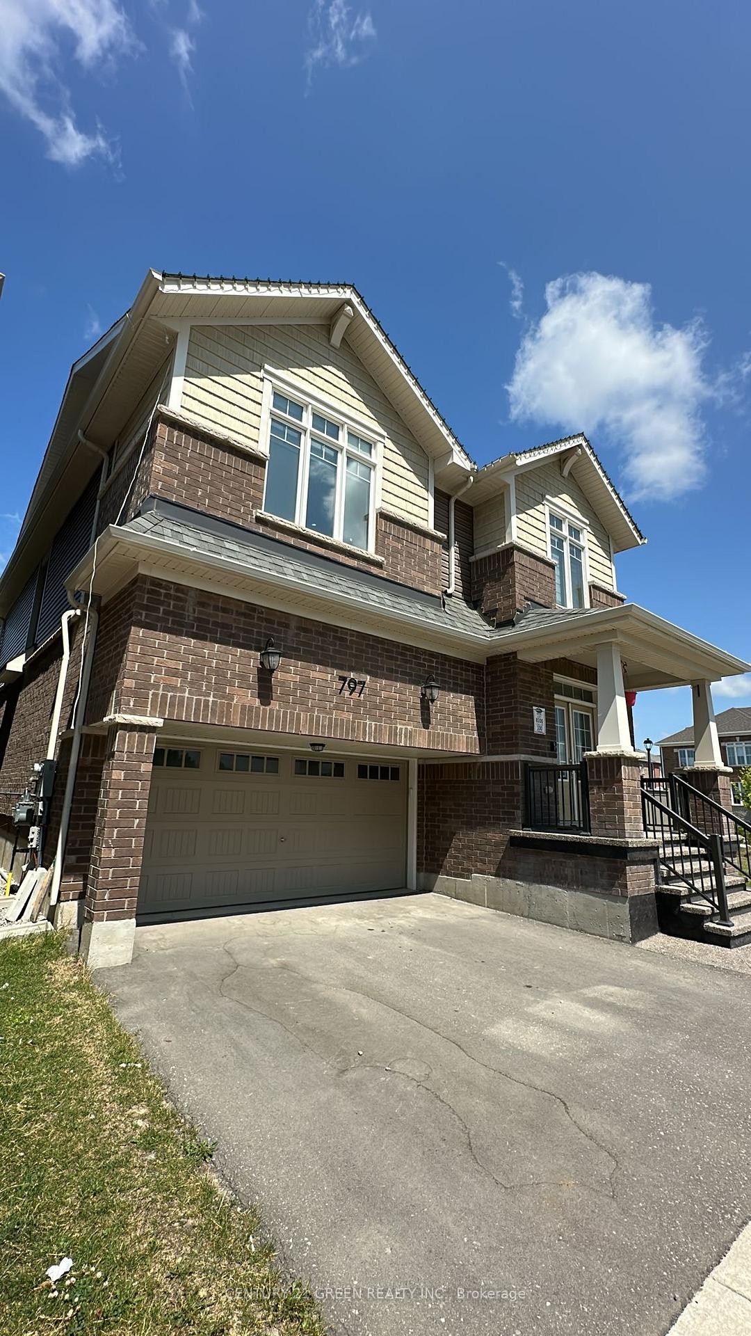 Photo 2 of 797 Whitlock Avenue, Milton, Cobban — HOMEH