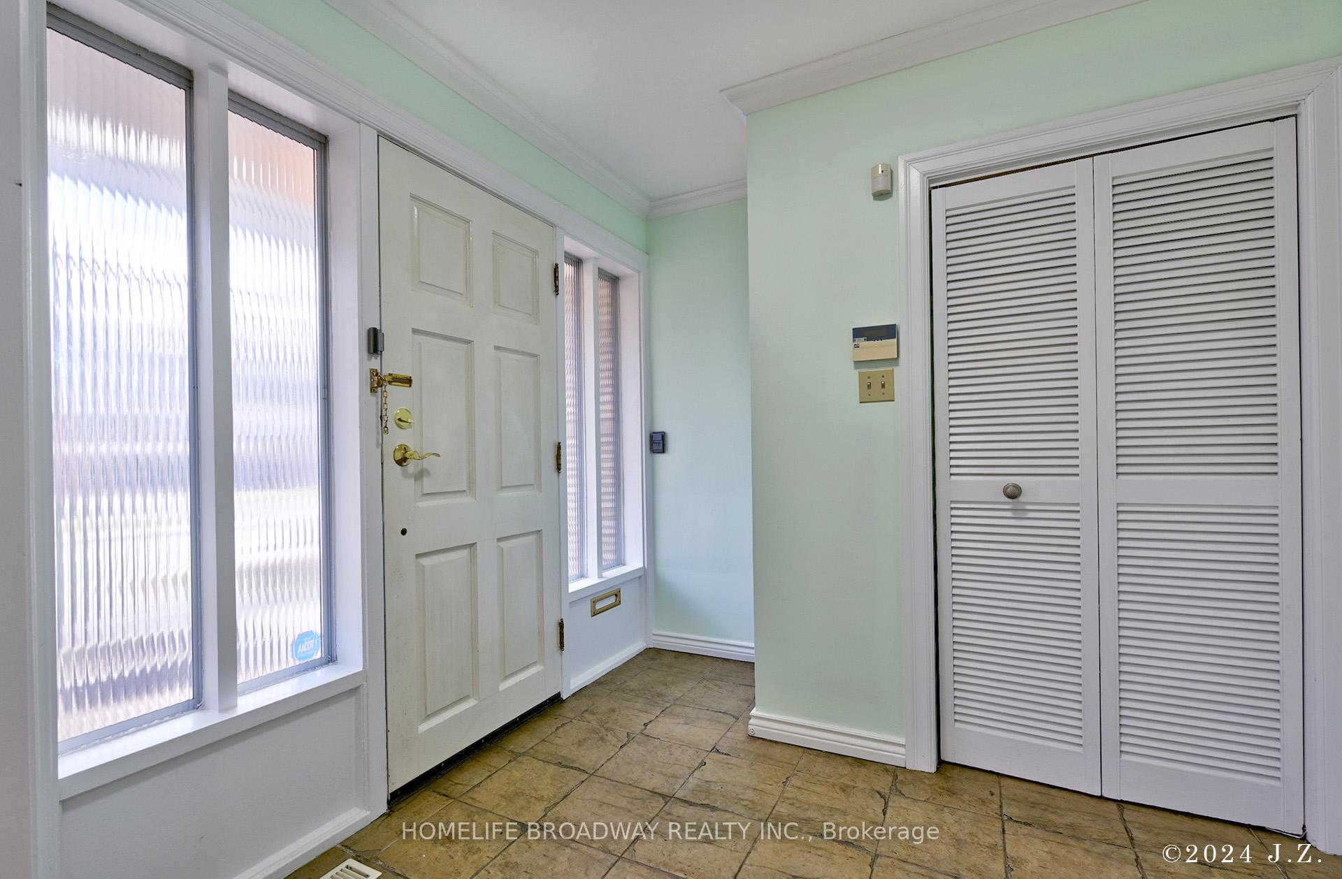 Photo 3 of 42 Sciberras Road, Markham, Unionville — HOMEH