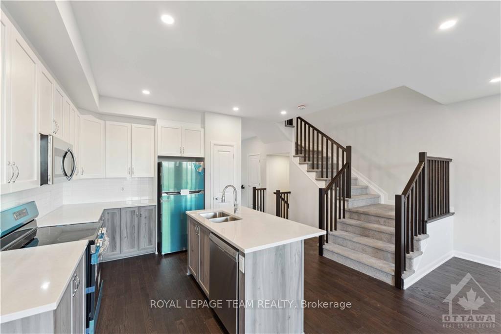 Photo 7 of 706 Fairline Row, Ottawa, Kanata - Emerald Meadows/Trailwest — HOMEH
