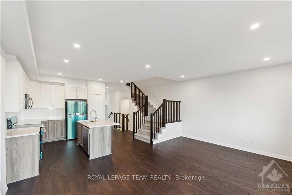 Photo 10 of 706 Fairline Row, Ottawa, Kanata - Emerald Meadows/Trailwest — HOMEH