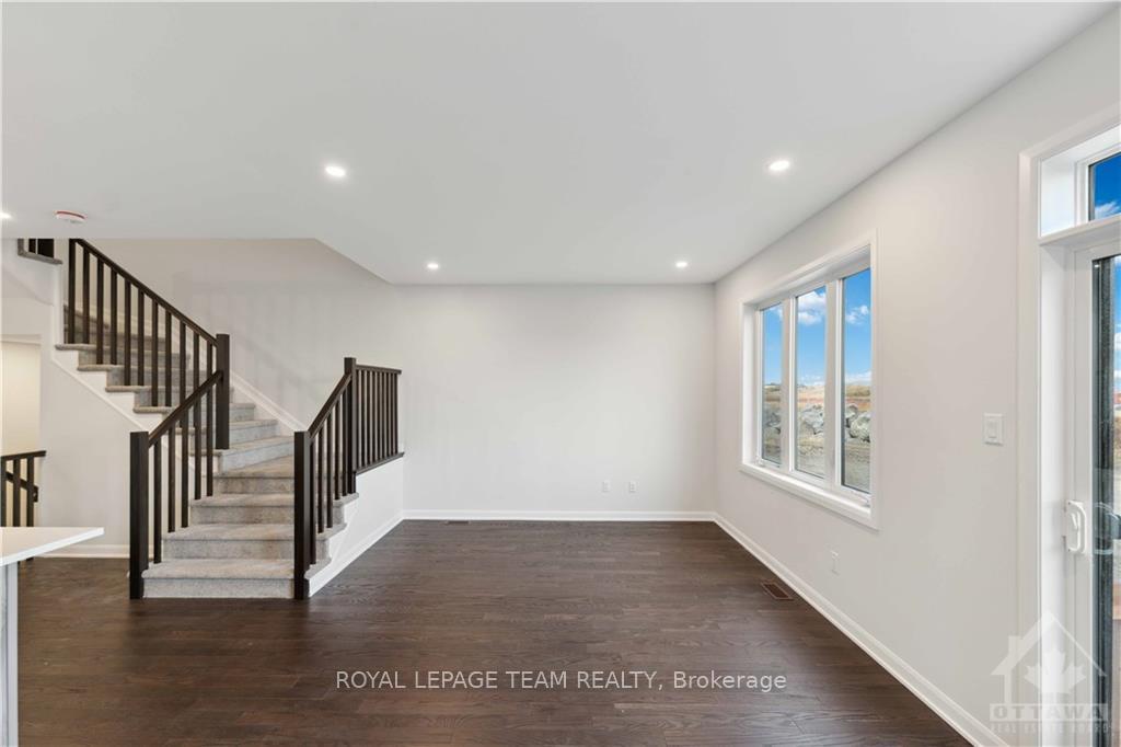 Photo 11 of 706 Fairline Row, Ottawa, Kanata - Emerald Meadows/Trailwest — HOMEH