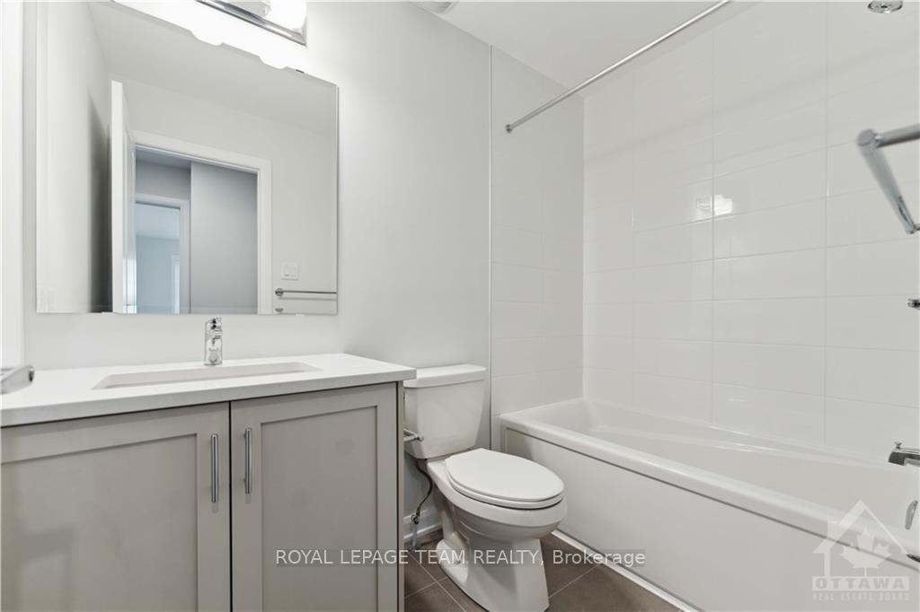 Photo 17 of 706 Fairline Row, Ottawa, Kanata - Emerald Meadows/Trailwest — HOMEH
