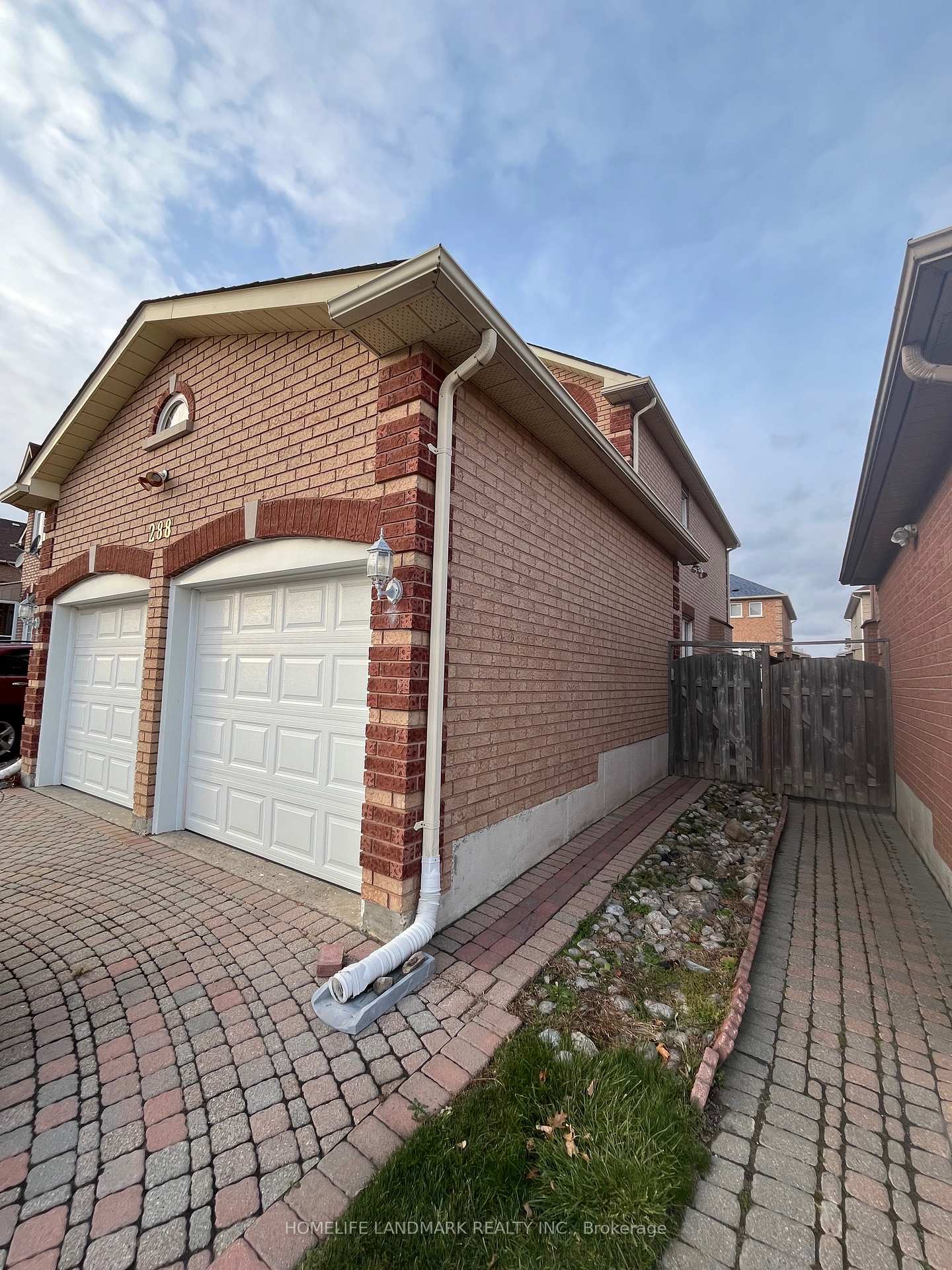 Photo 2 of Unit Lower, 288 Highglen Avenue, Markham, Milliken Mills East — HOMEH