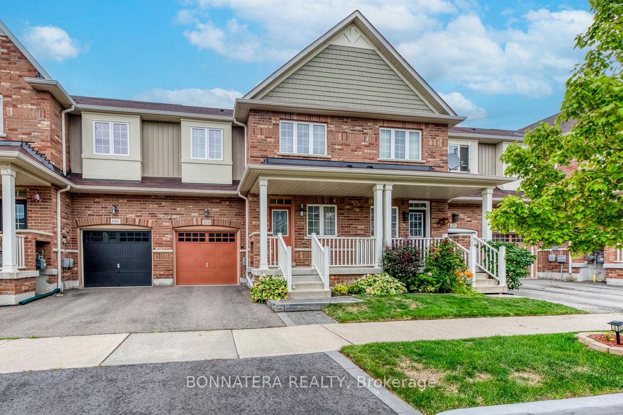 Front of 654 Murray Meadows Place