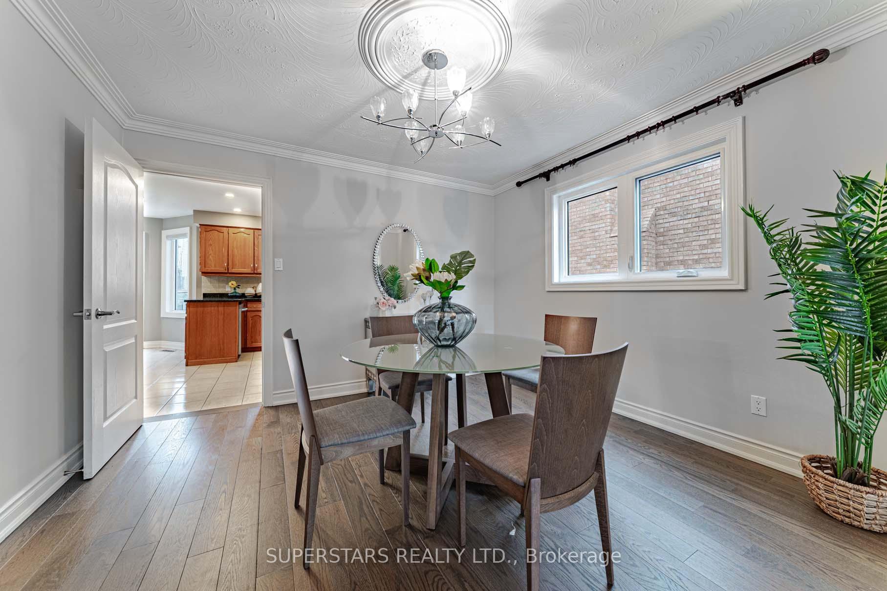 Photo 7 of 27 Avoca Drive, Markham, Village Green-South Unionville — HOMEH