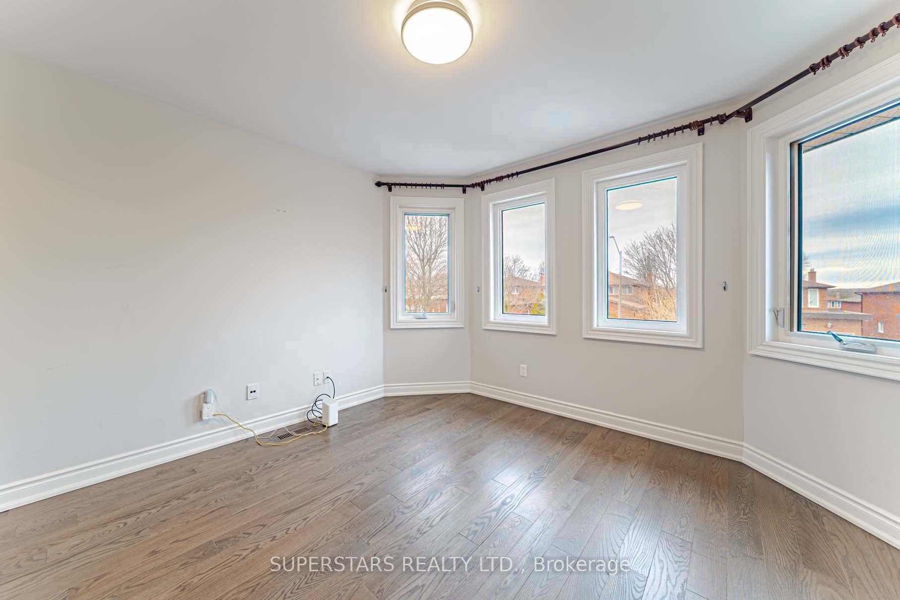 Photo 23 of 27 Avoca Drive, Markham, Village Green-South Unionville — HOMEH