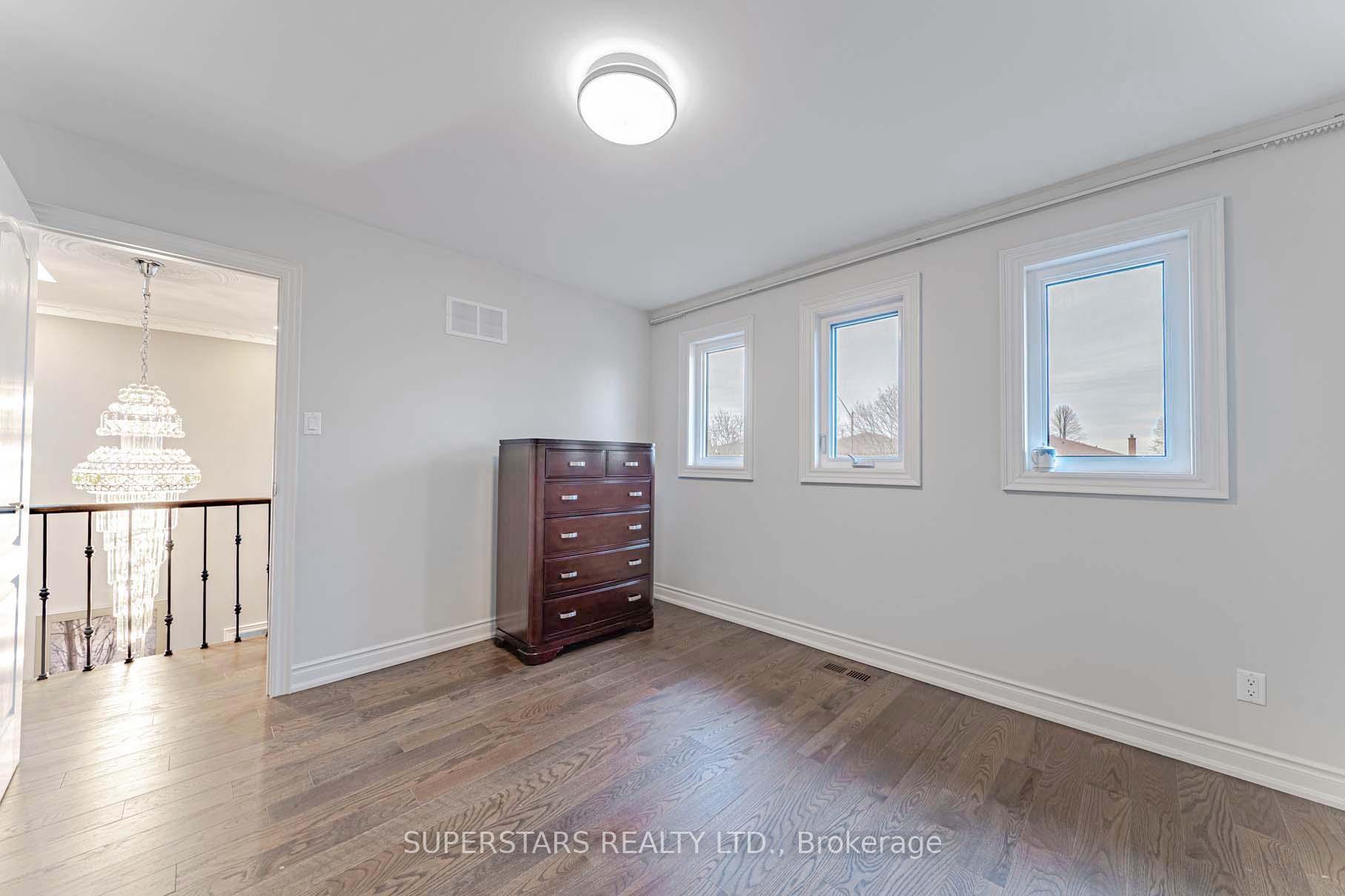 Photo 25 of 27 Avoca Drive, Markham, Village Green-South Unionville — HOMEH