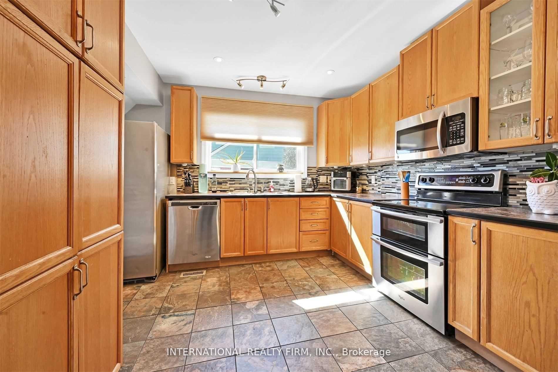 Photo 8 of 235 Millen Road, Hamilton, Stoney Creek — HOMEH