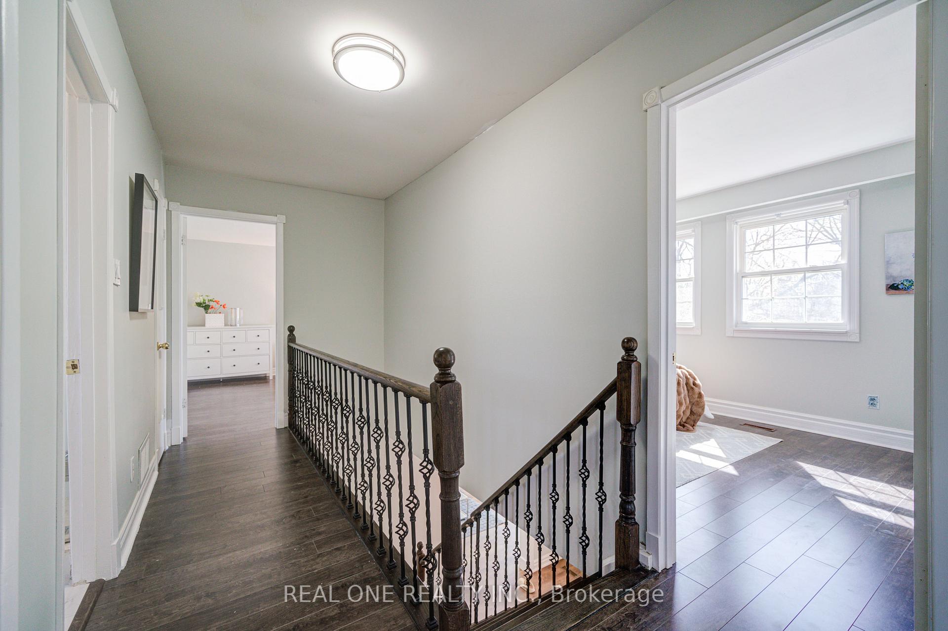 Photo 29 of 41 Sir Constantine Drive, Markham, Markham Village — HOMEH