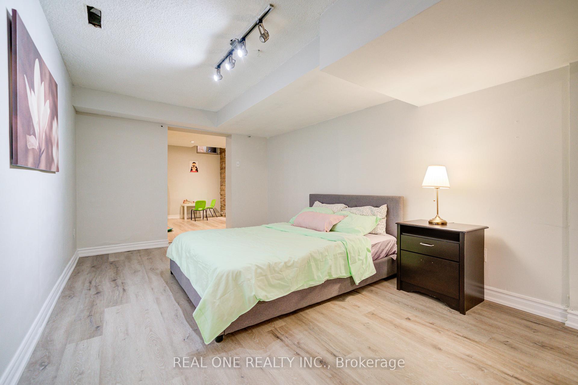 Photo 46 of 41 Sir Constantine Drive, Markham, Markham Village — HOMEH
