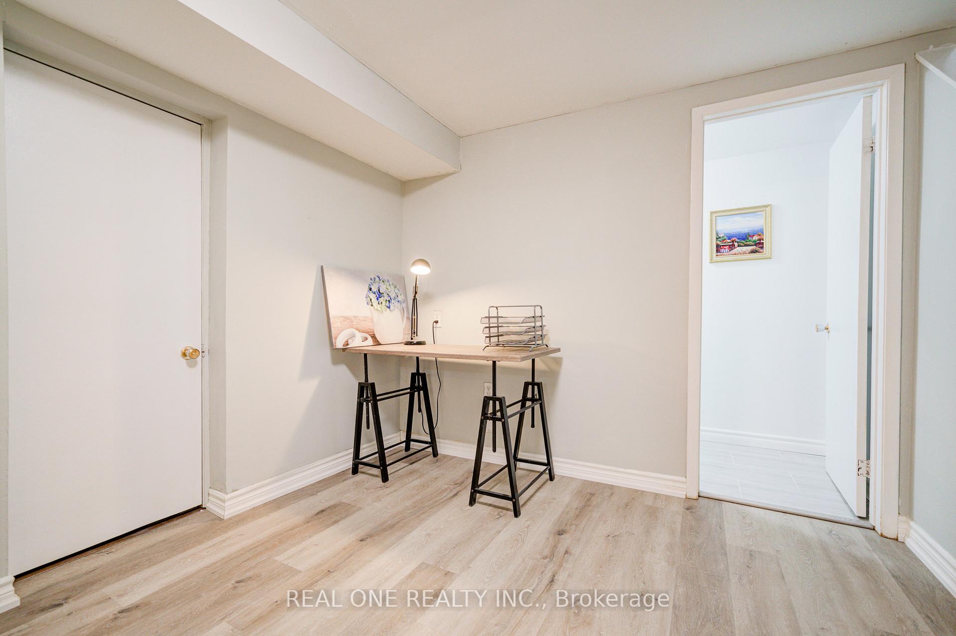 Photo 48 of 41 Sir Constantine Drive, Markham, Markham Village — HOMEH