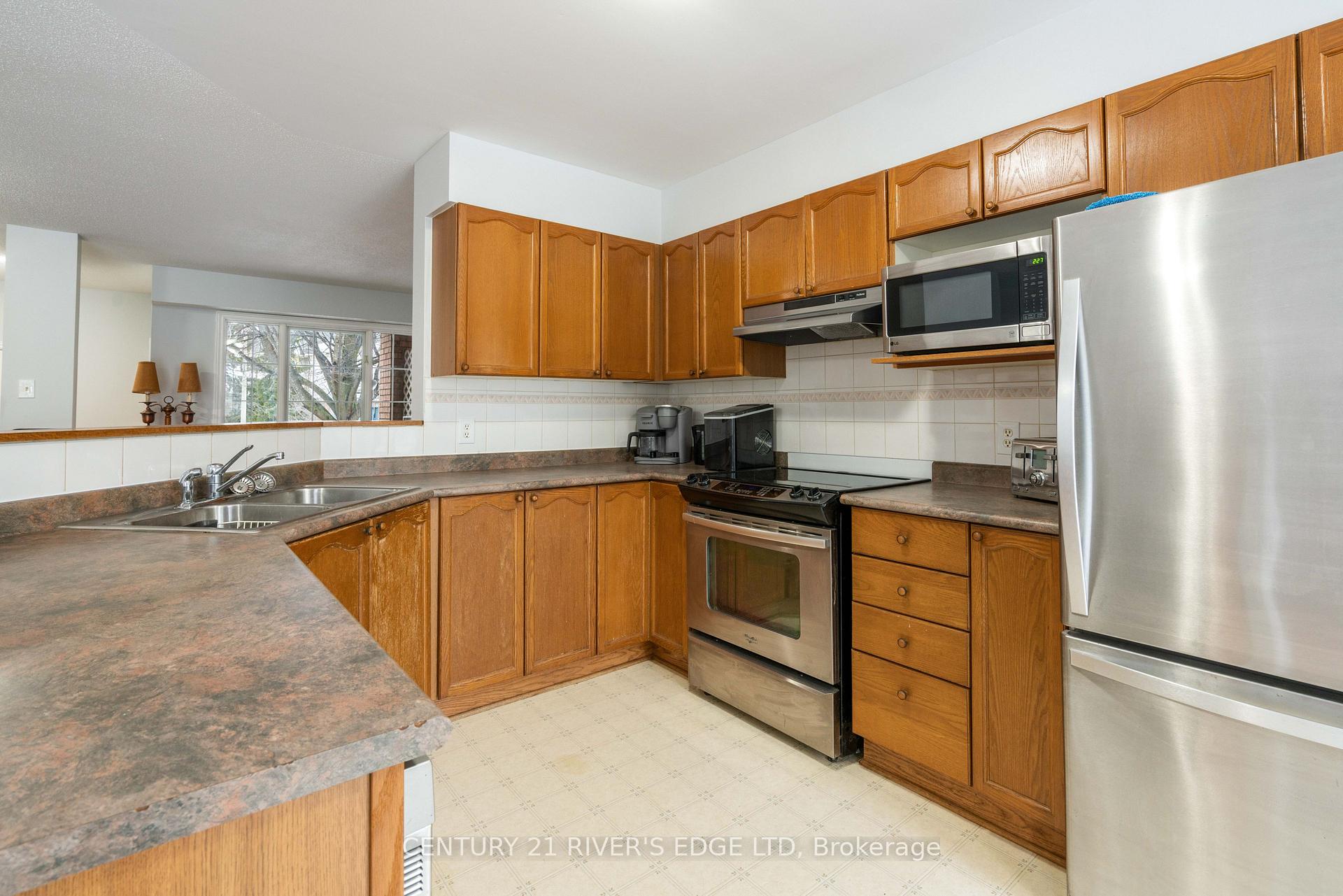 Photo 6 of 90 Kincardine Drive, Ottawa, Kanata - Glencairn/Hazeldean — HOMEH