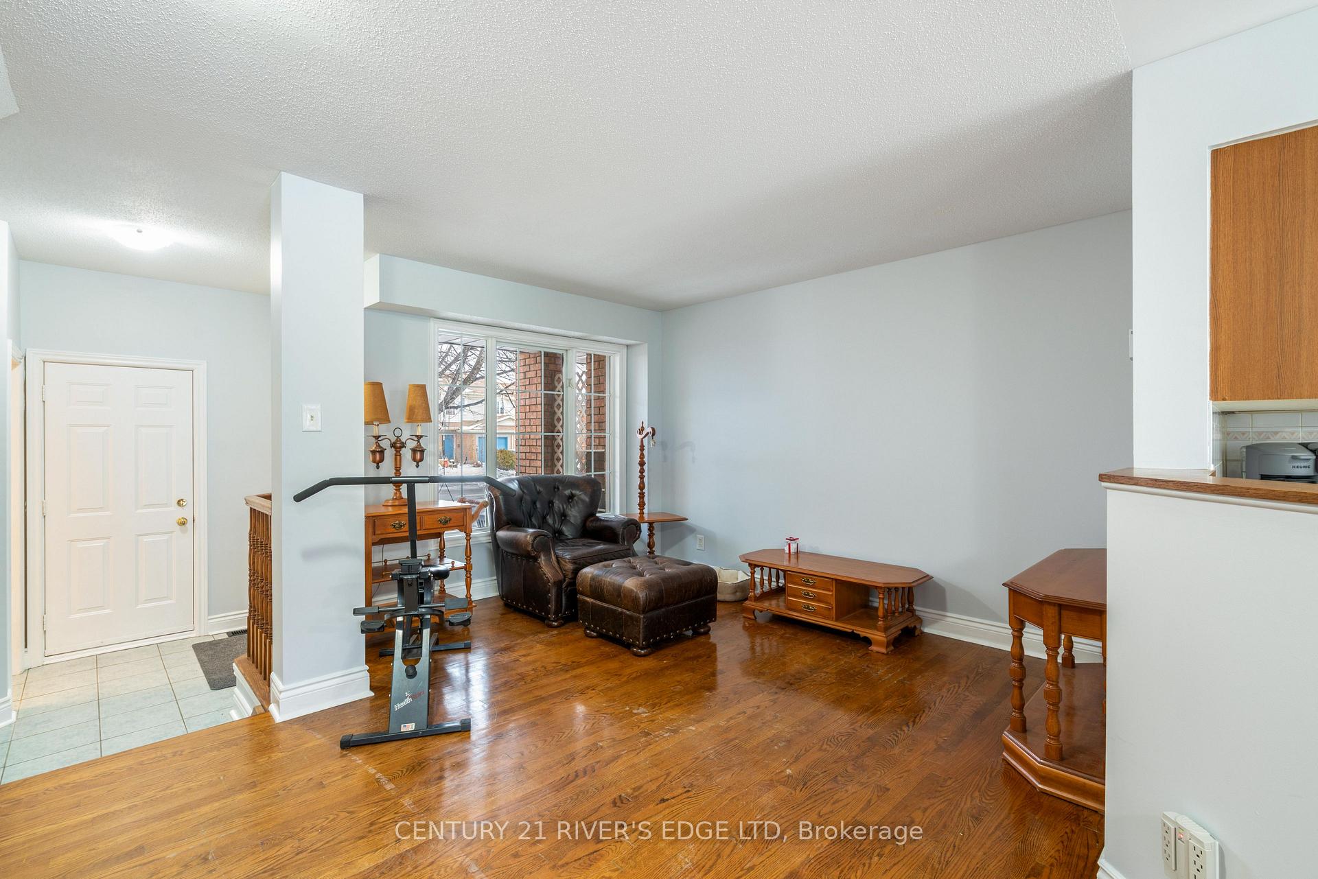 Photo 13 of 90 Kincardine Drive, Ottawa, Kanata - Glencairn/Hazeldean — HOMEH