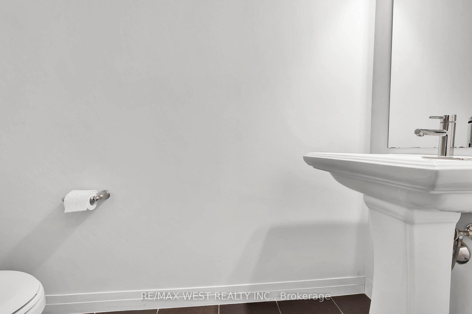 Photo 17 of Unit 104, 30 Time Square Boulevard, Hamilton, Stoney Creek — HOMEH