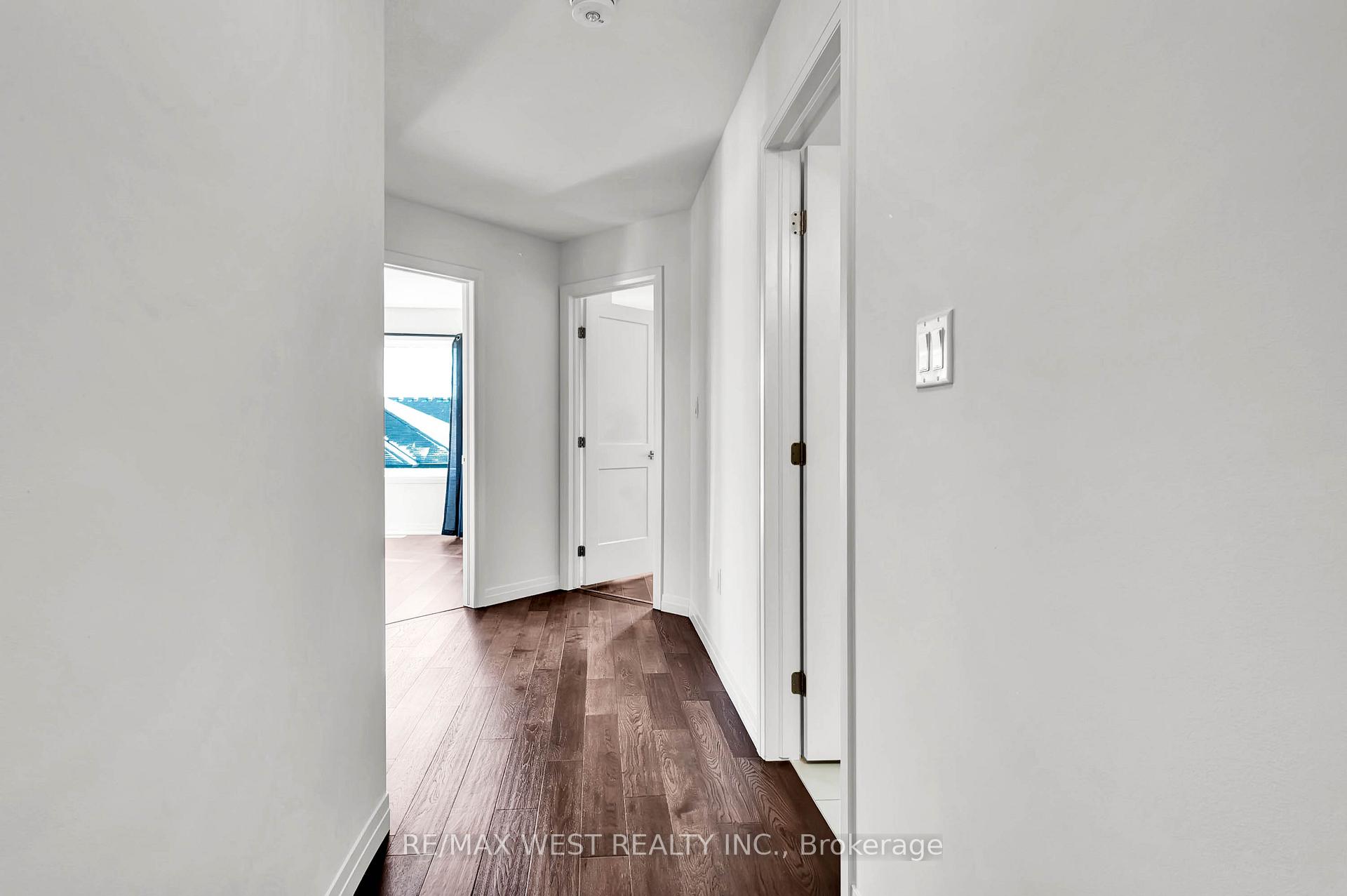 Photo 19 of Unit 104, 30 Time Square Boulevard, Hamilton, Stoney Creek — HOMEH