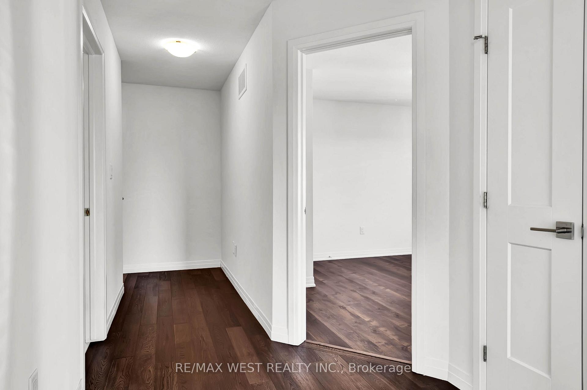 Photo 20 of Unit 104, 30 Time Square Boulevard, Hamilton, Stoney Creek — HOMEH