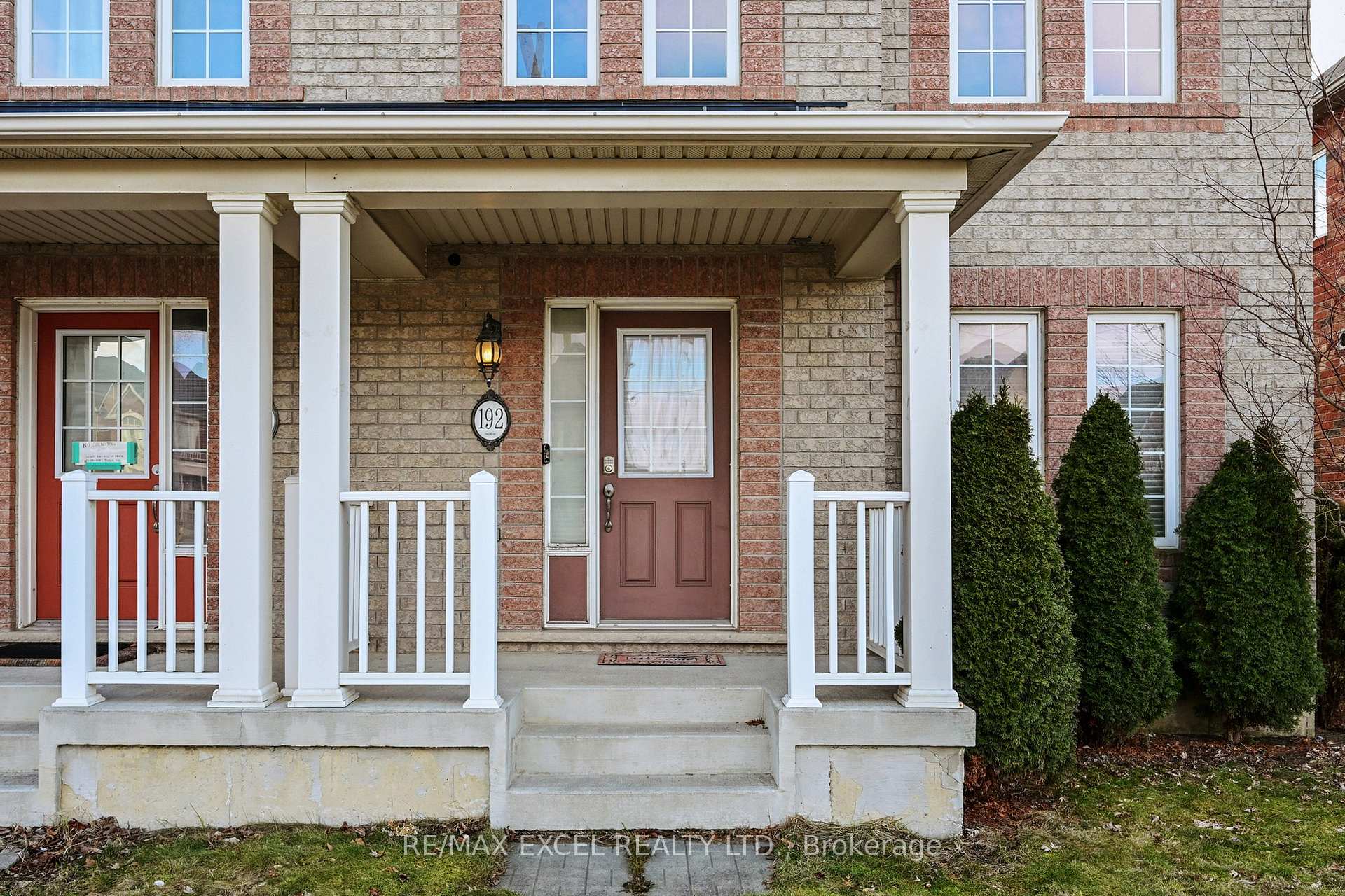 Photo 4 of 192 Gas Lamp Lane, Markham, Cornell — HOMEH