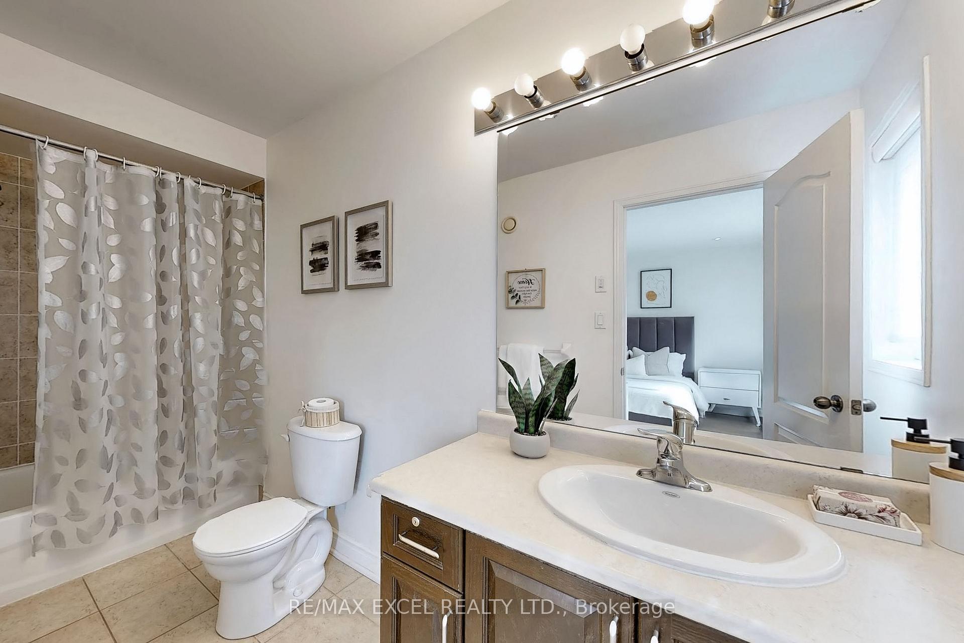 Photo 22 of 192 Gas Lamp Lane, Markham, Cornell — HOMEH