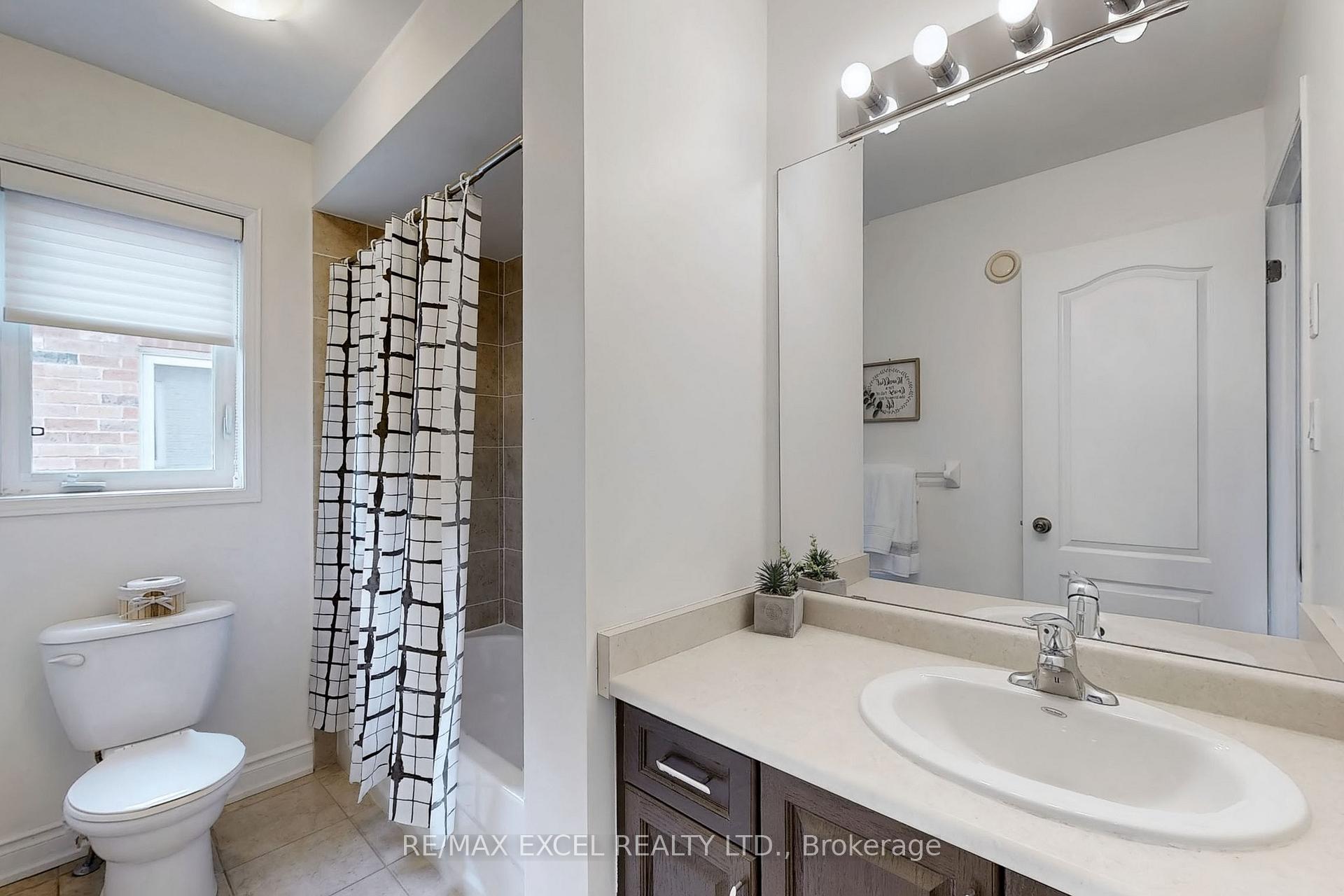 Photo 27 of 192 Gas Lamp Lane, Markham, Cornell — HOMEH