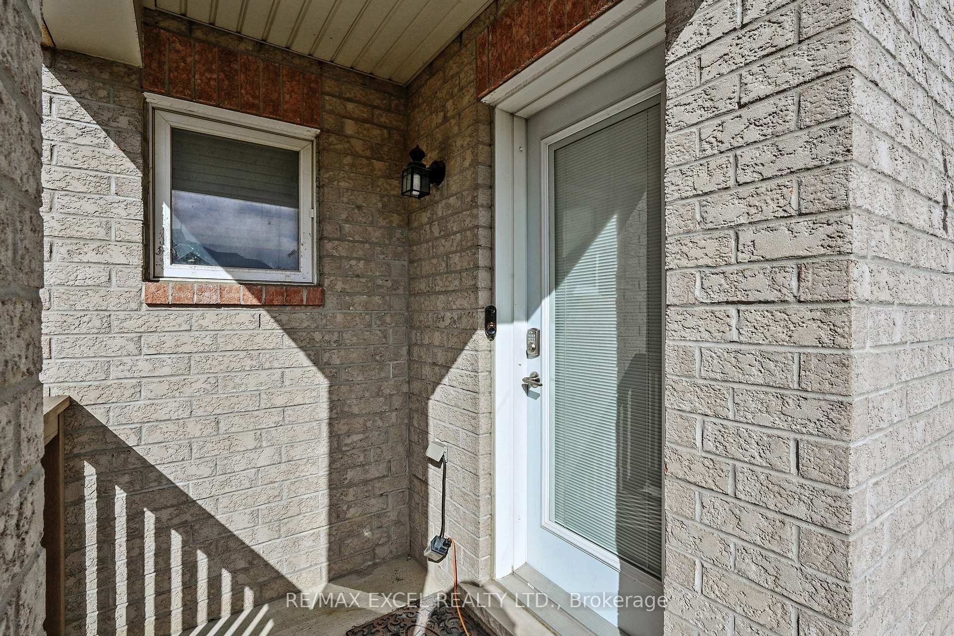 Photo 28 of 192 Gas Lamp Lane, Markham, Cornell — HOMEH