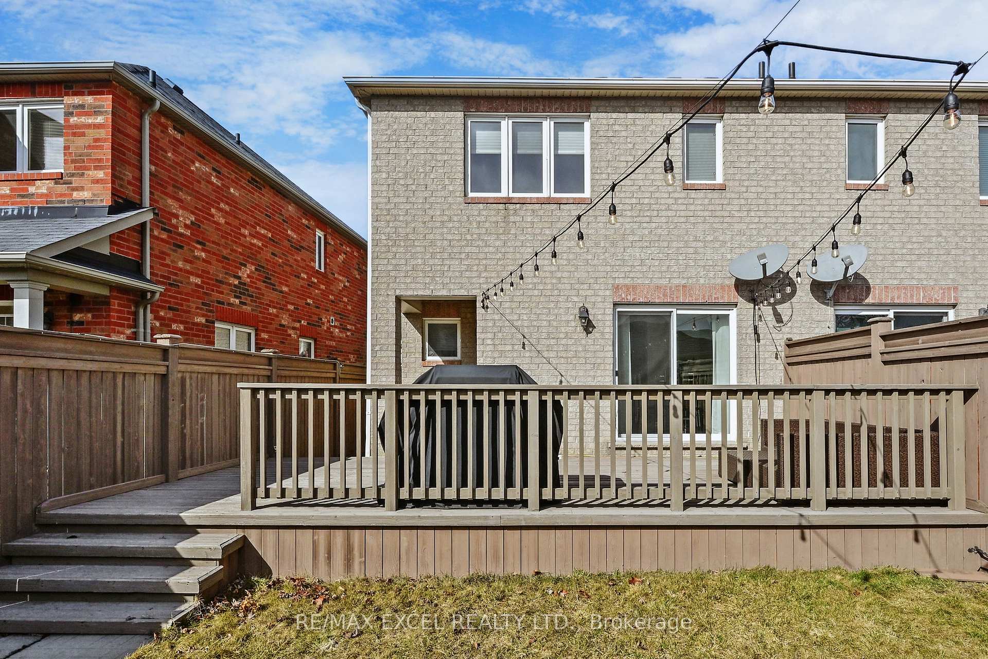 Photo 30 of 192 Gas Lamp Lane, Markham, Cornell — HOMEH