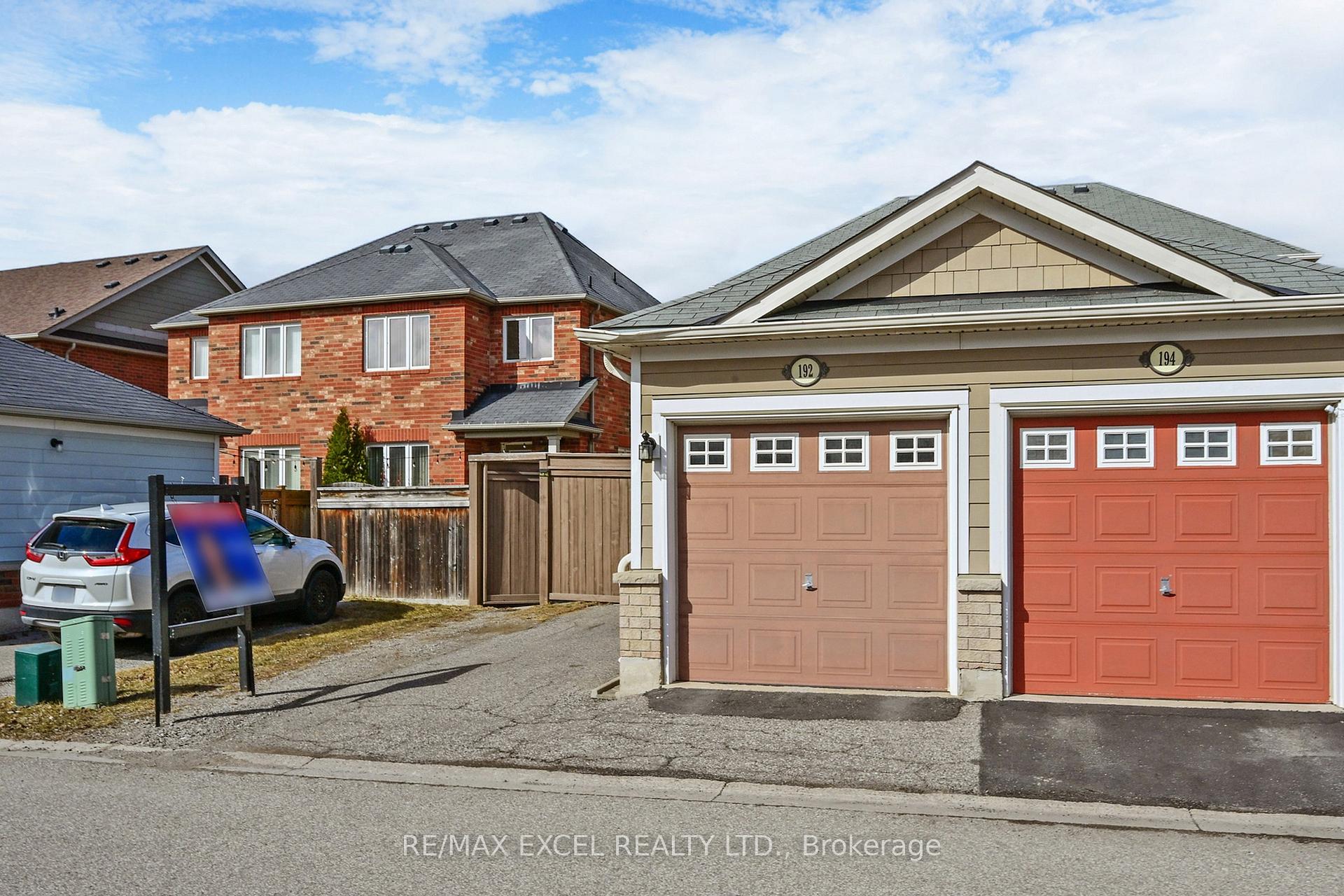 Photo 39 of 192 Gas Lamp Lane, Markham, Cornell — HOMEH