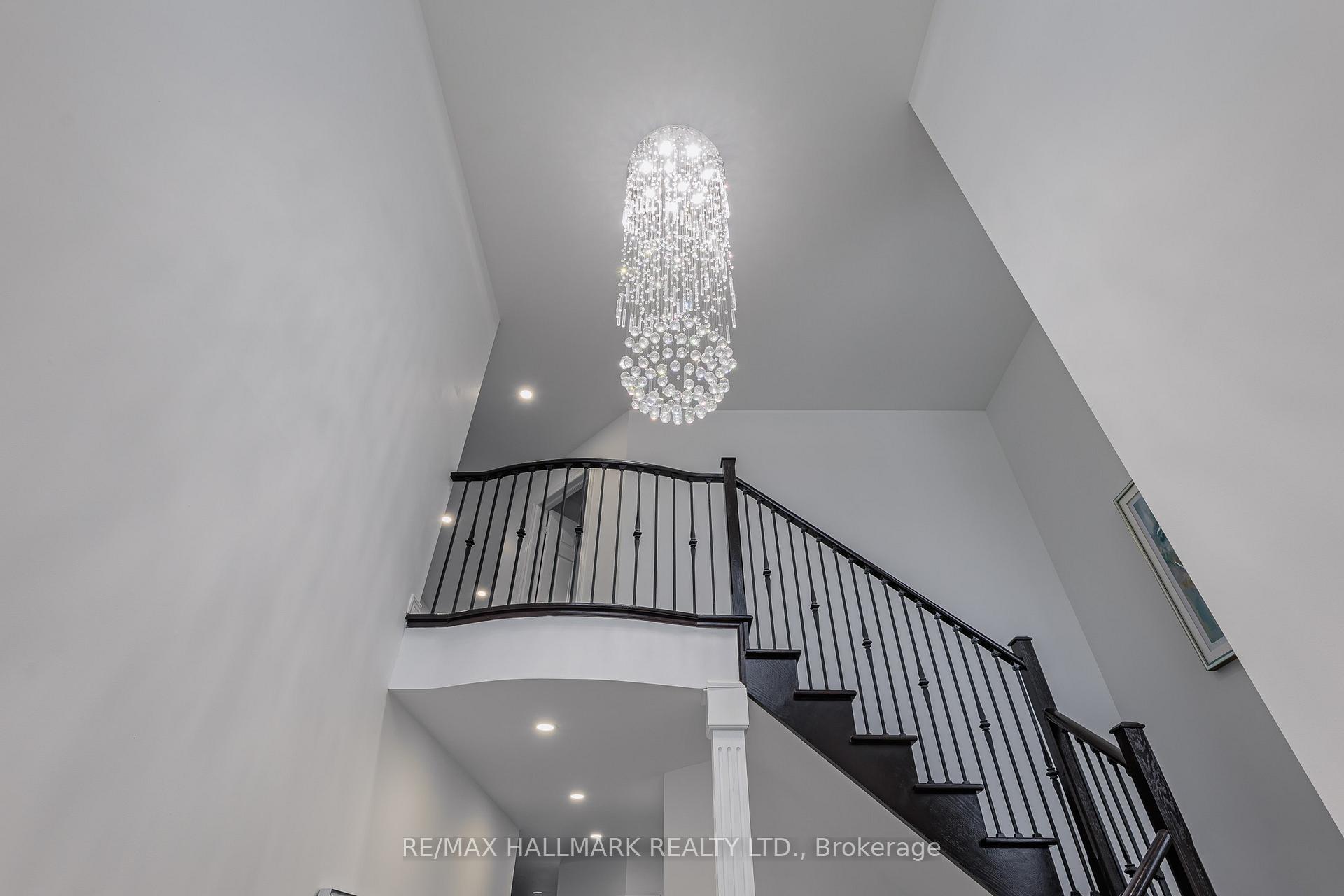 Photo 4 of 18 Coakwell Drive, Markham, Box Grove — HOMEH