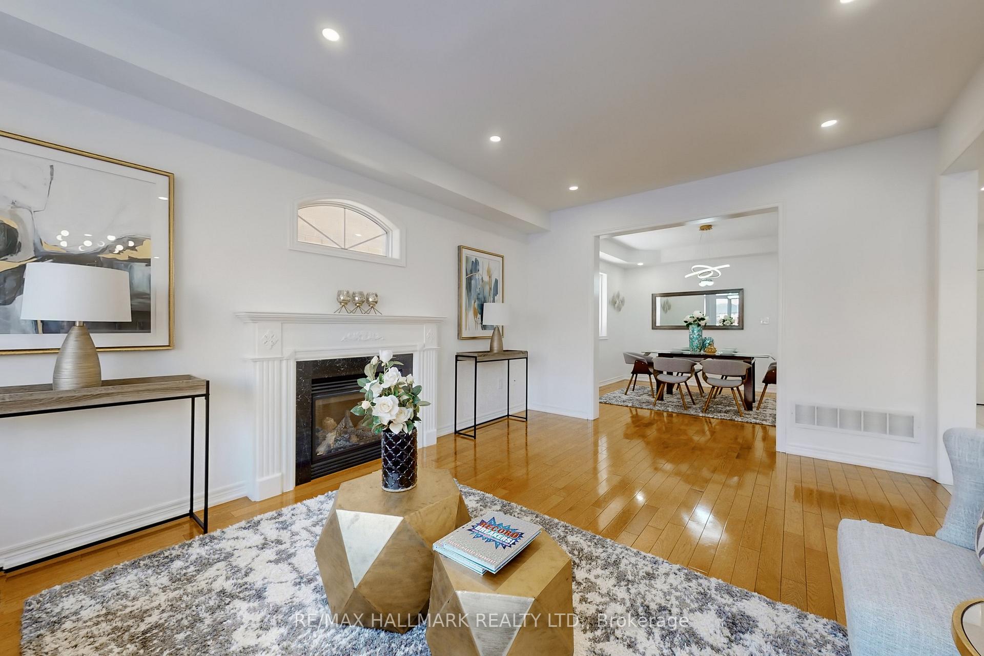Photo 16 of 18 Coakwell Drive, Markham, Box Grove — HOMEH