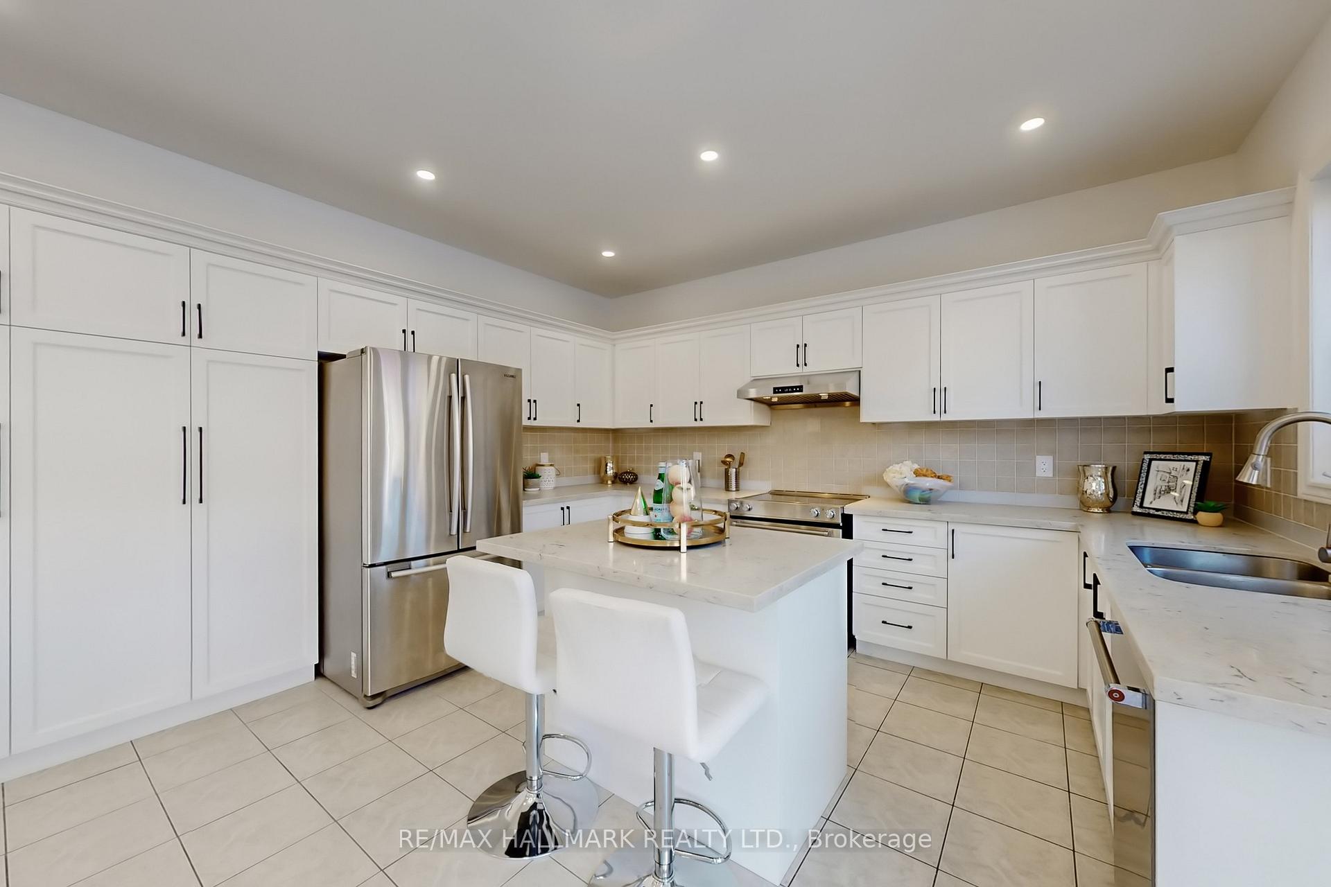 Photo 17 of 18 Coakwell Drive, Markham, Box Grove — HOMEH