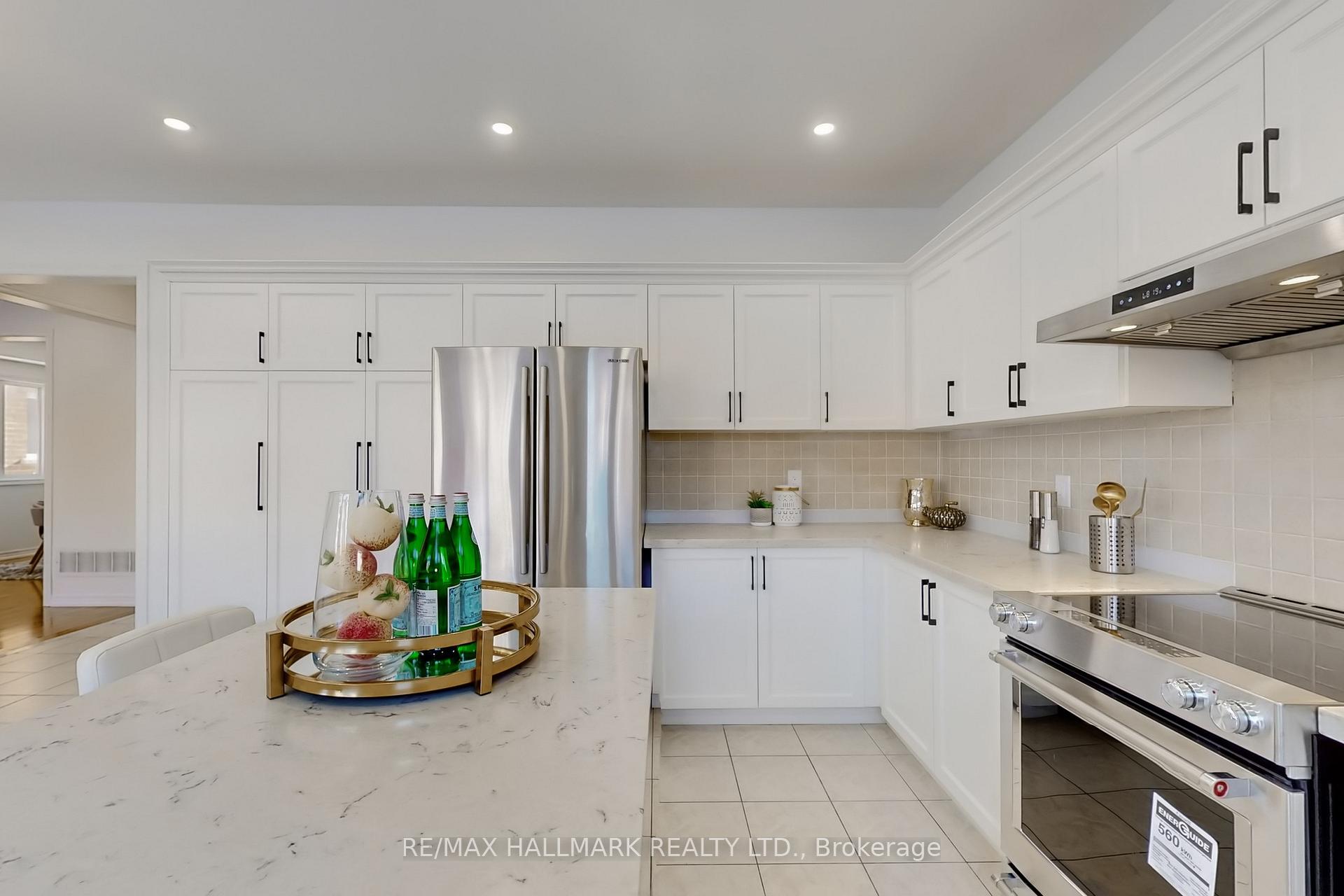Photo 21 of 18 Coakwell Drive, Markham, Box Grove — HOMEH