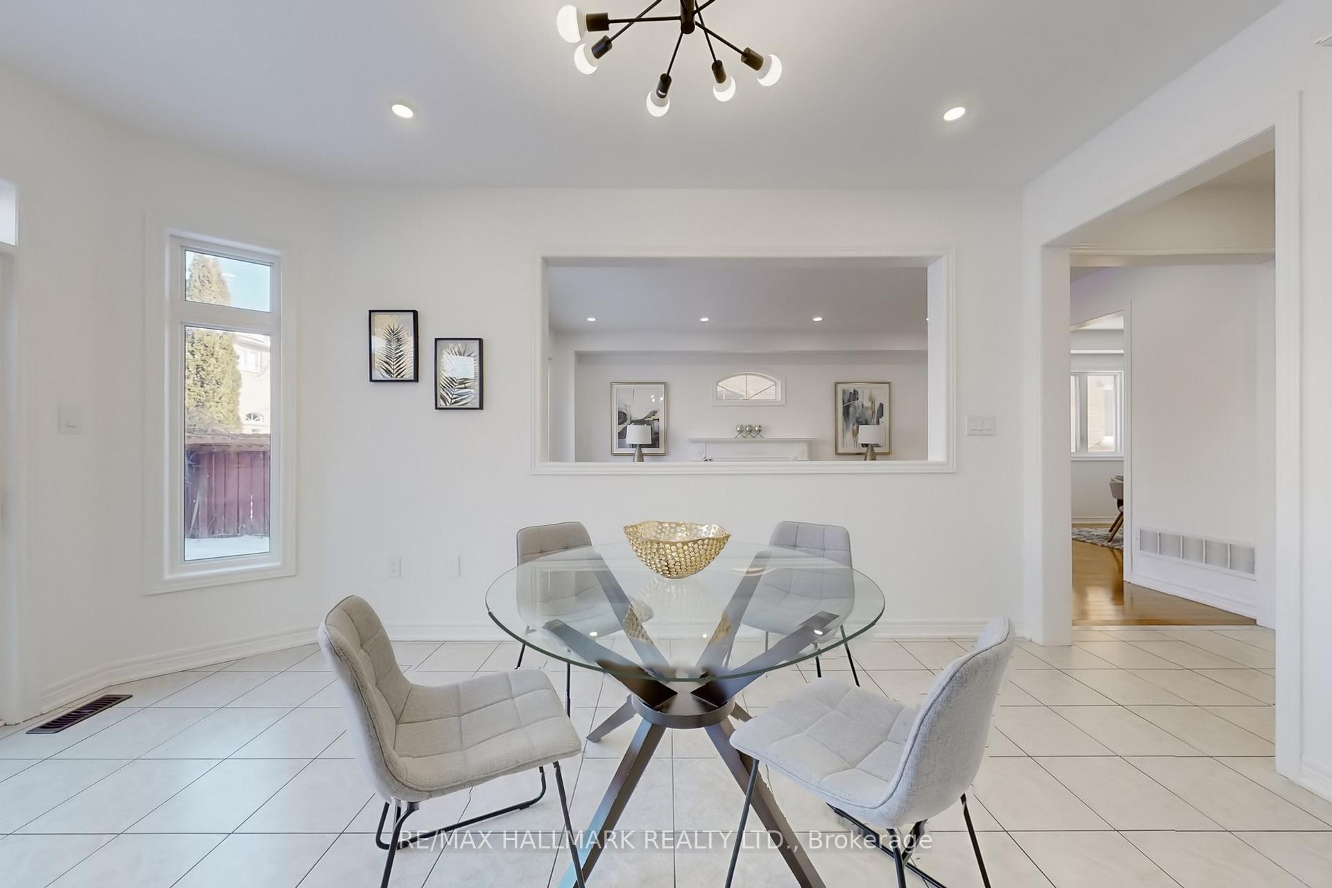 Photo 22 of 18 Coakwell Drive, Markham, Box Grove — HOMEH