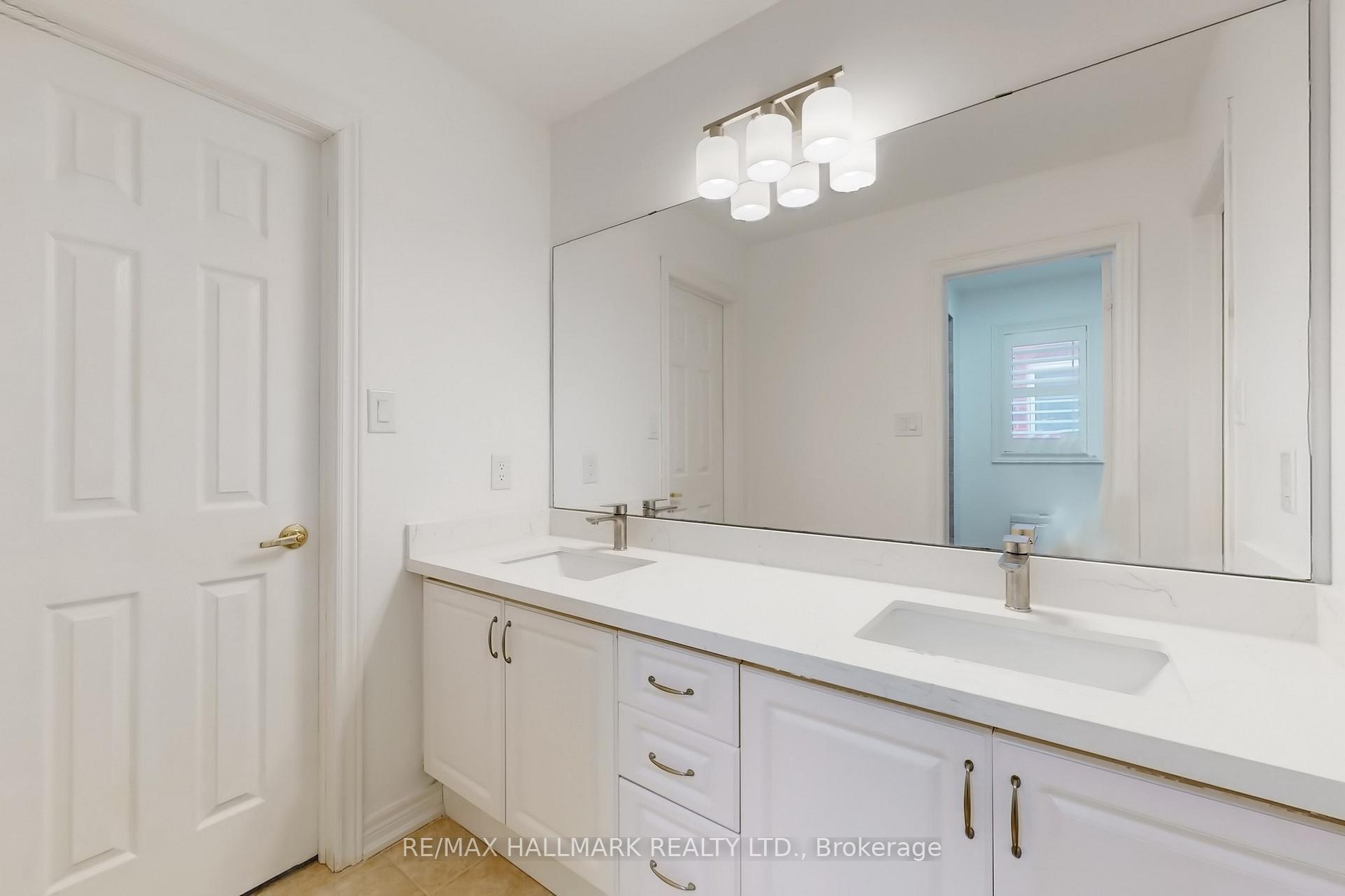 Photo 34 of 18 Coakwell Drive, Markham, Box Grove — HOMEH