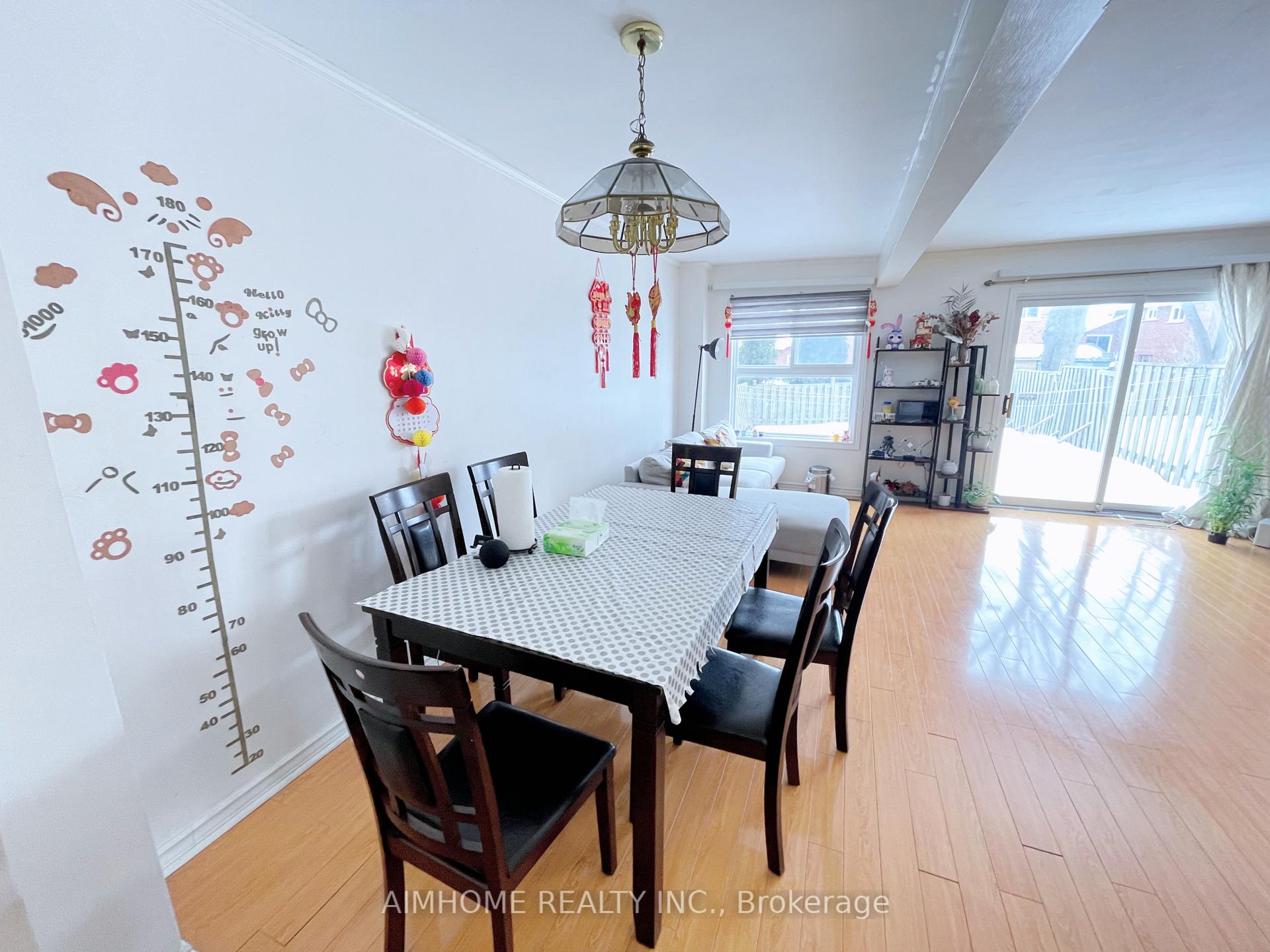 Photo 4 of 16 Upton Crescent, Markham, Milliken Mills West — HOMEH