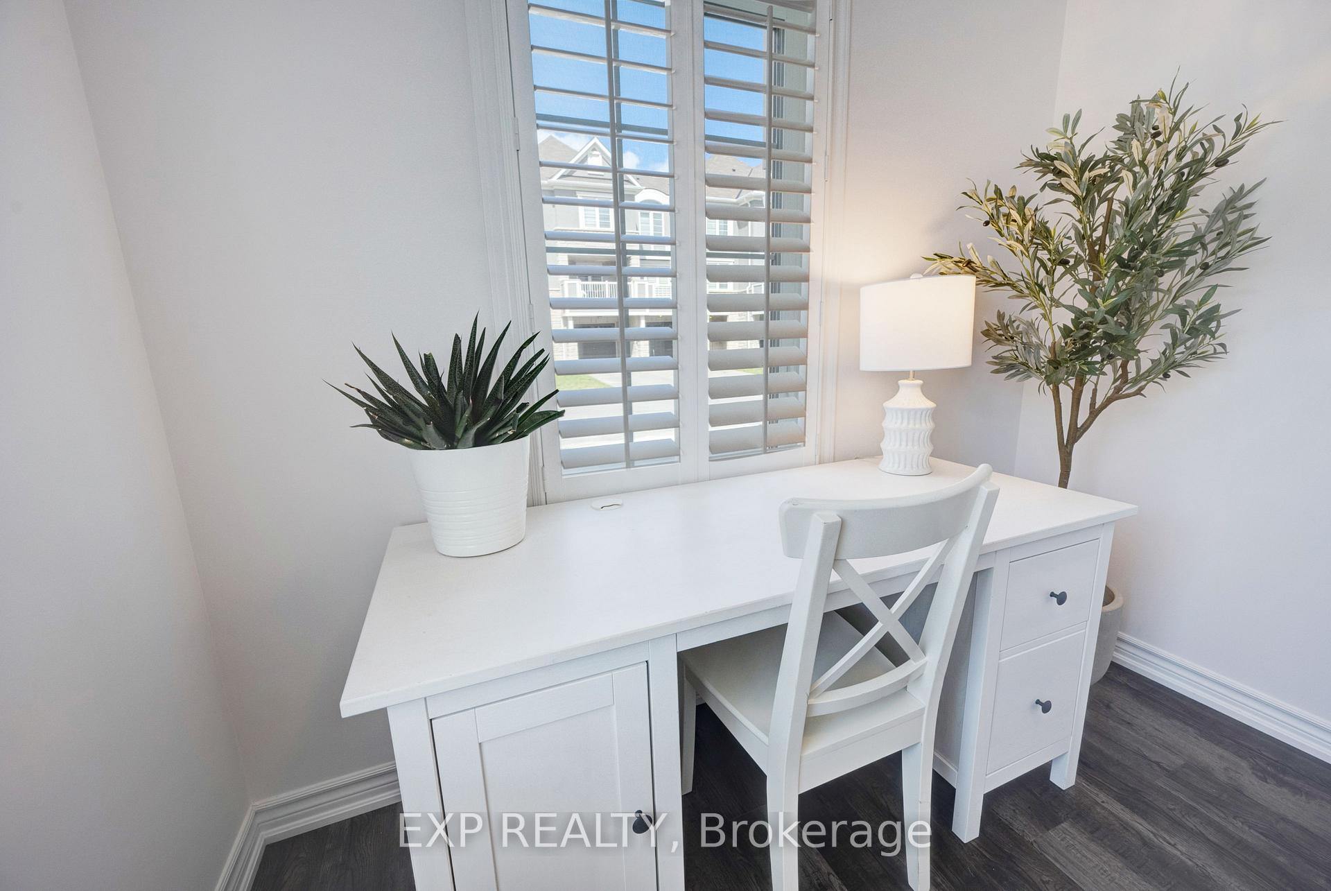 Photo 8 of 978 Alder Gate, Milton, Cobban — HOMEH