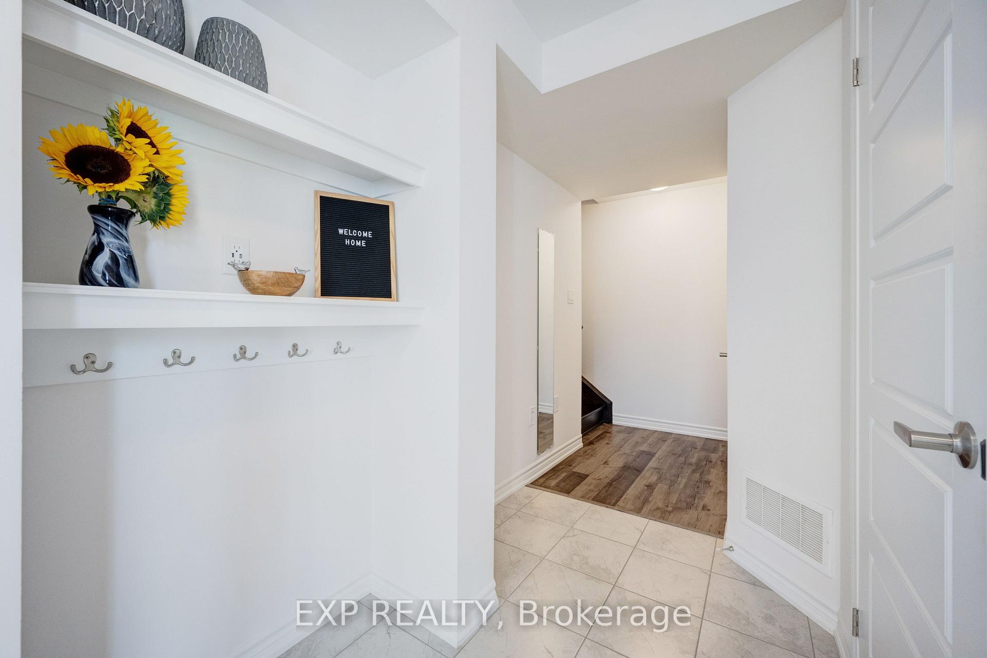 Photo 10 of 978 Alder Gate, Milton, Cobban — HOMEH