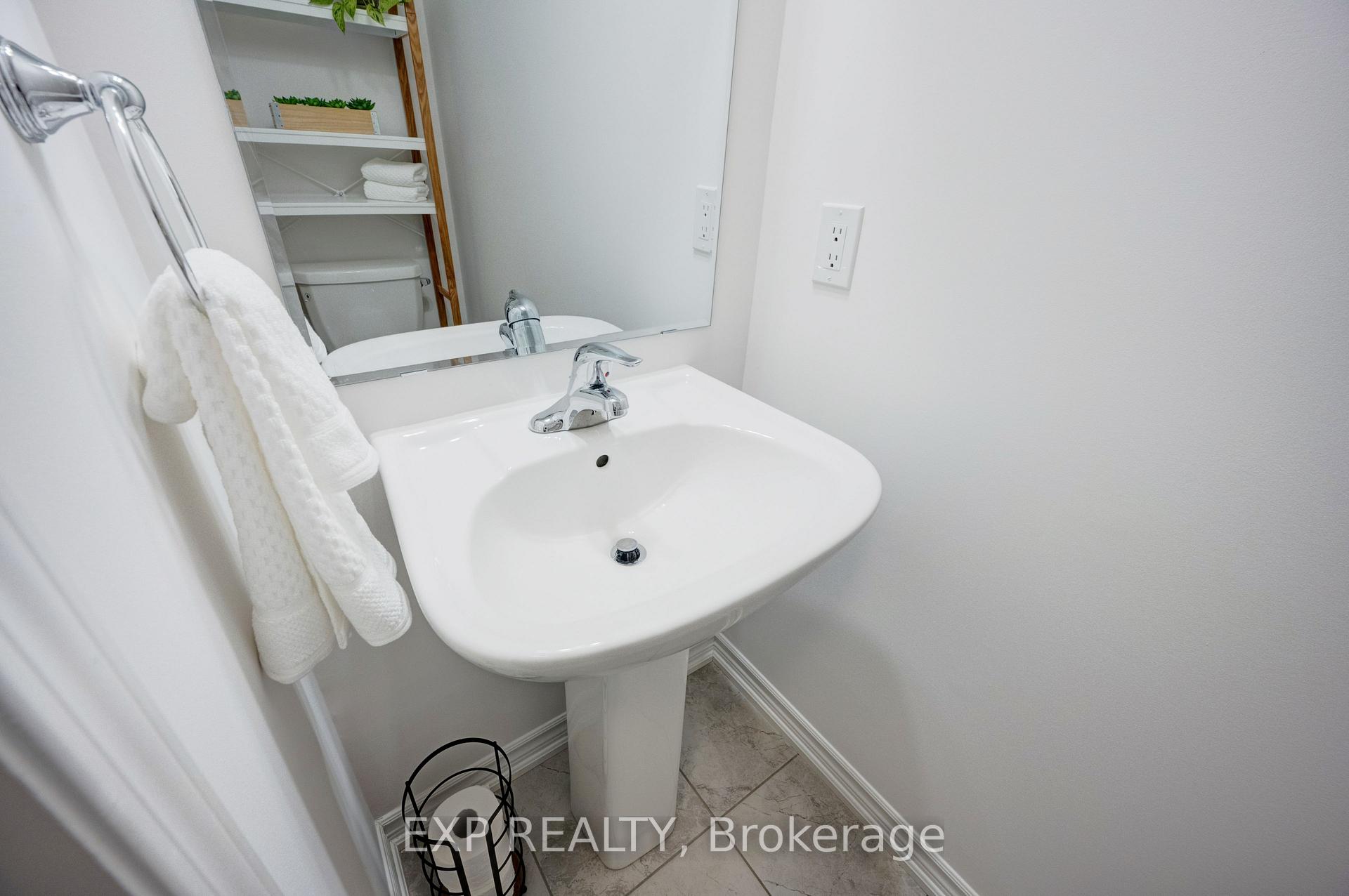 Photo 26 of 978 Alder Gate, Milton, Cobban — HOMEH