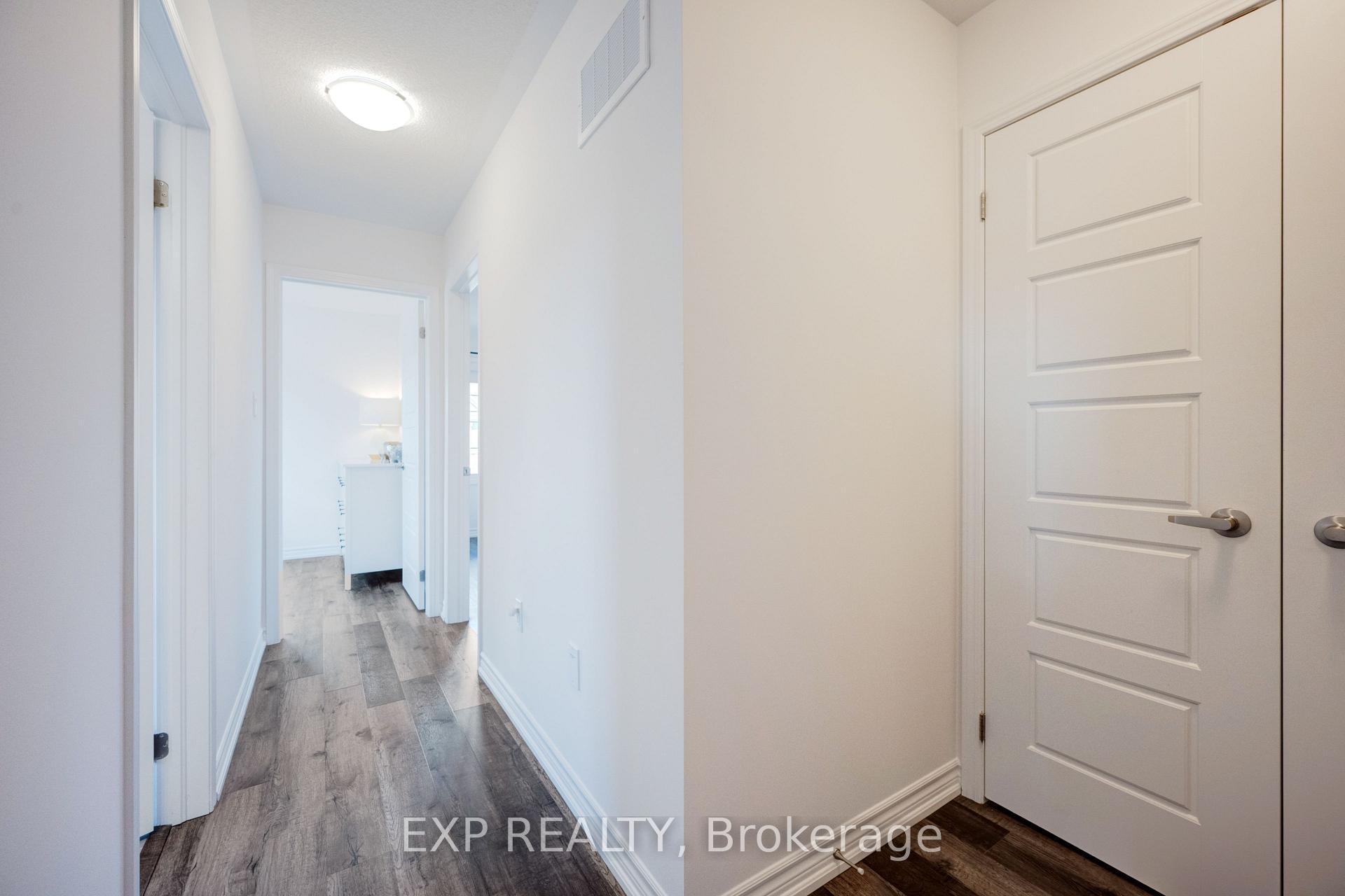 Photo 29 of 978 Alder Gate, Milton, Cobban — HOMEH