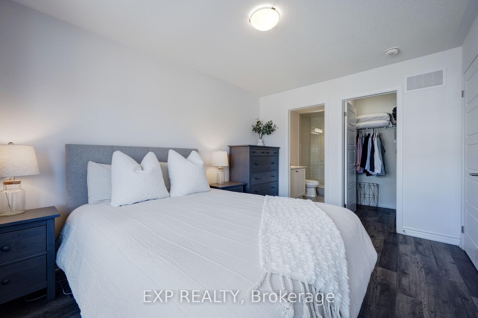 Photo 31 of 978 Alder Gate, Milton, Cobban — HOMEH