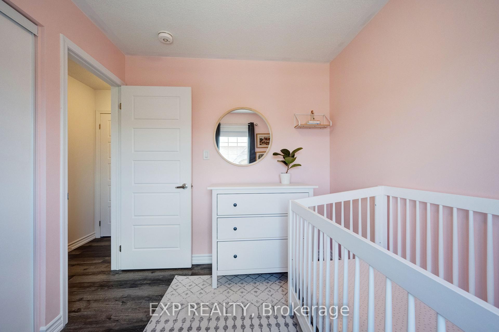 Photo 35 of 978 Alder Gate, Milton, Cobban — HOMEH
