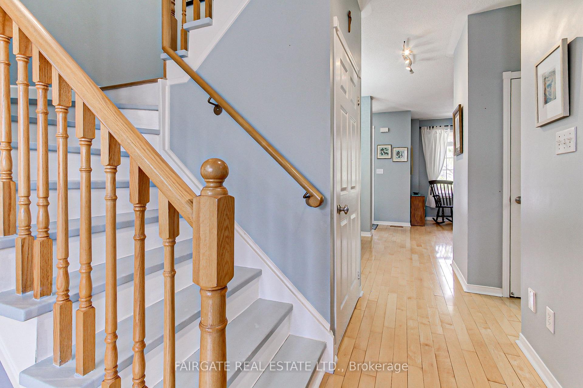 Photo 3 of 9 Colty Drive, Markham, Angus Glen — HOMEH