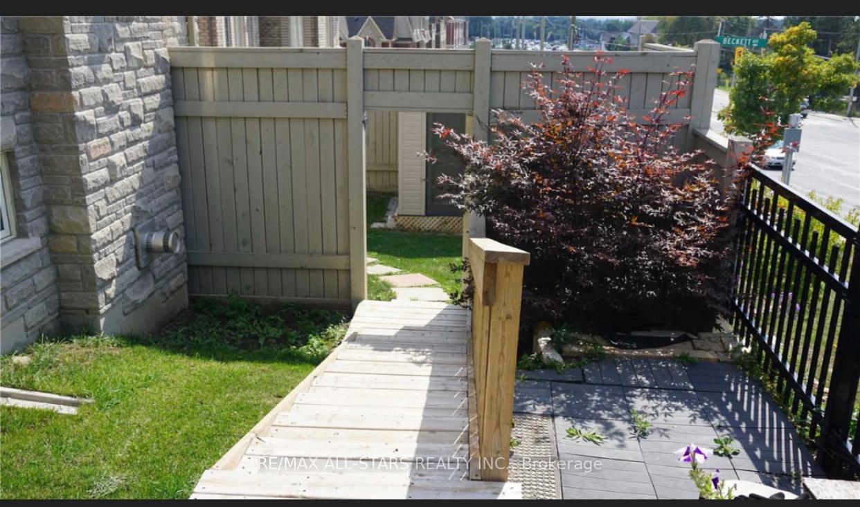Photo 6 of Unit Bsmt, 19 Fierheller Court, Markham, Berczy — HOMEH
