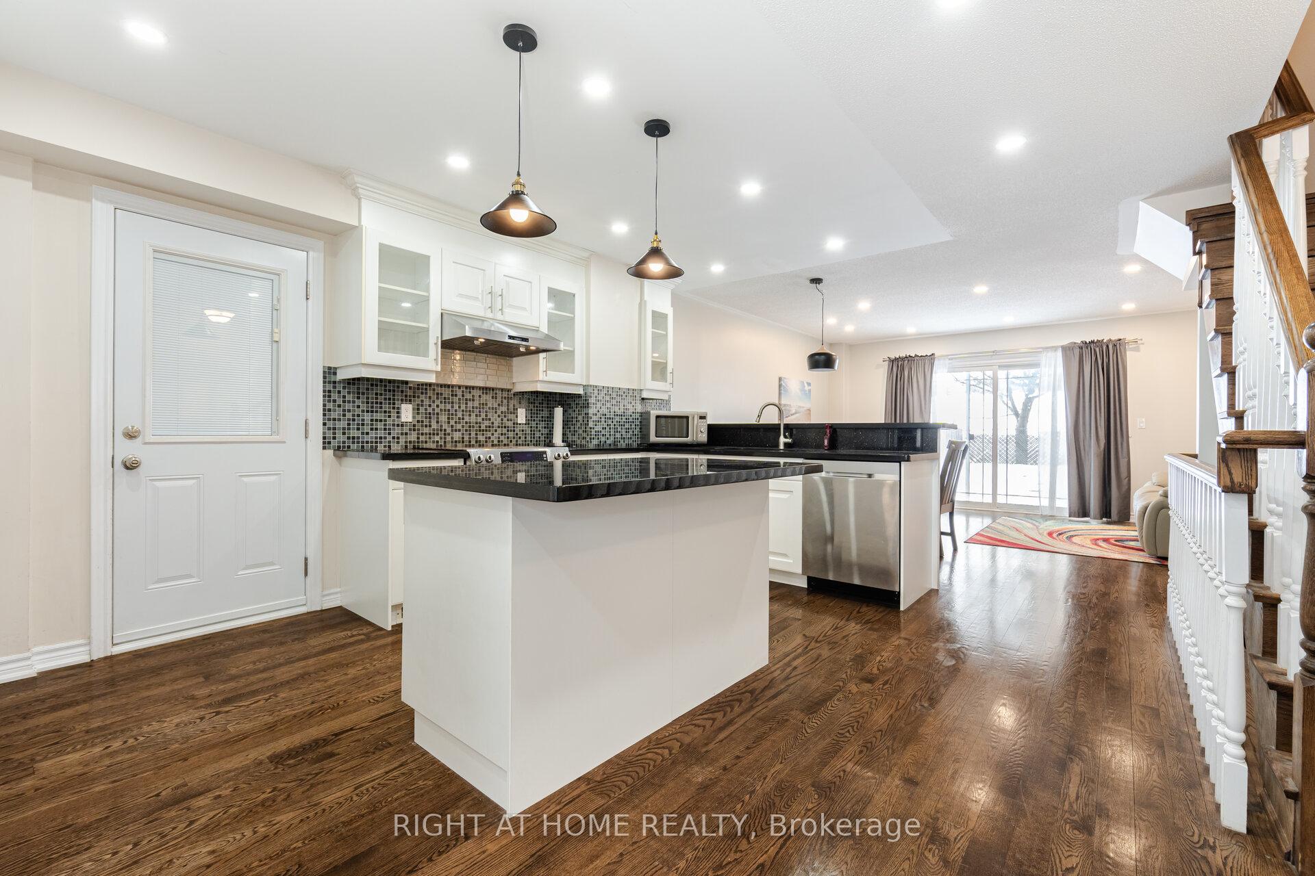 Photo 1 of 163 Tamarack Drive, Markham, Aileen-Willowbrook — HOMEH
