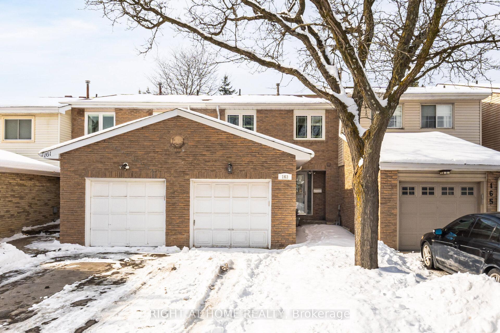 Photo 2 of 163 Tamarack Drive, Markham, Aileen-Willowbrook — HOMEH
