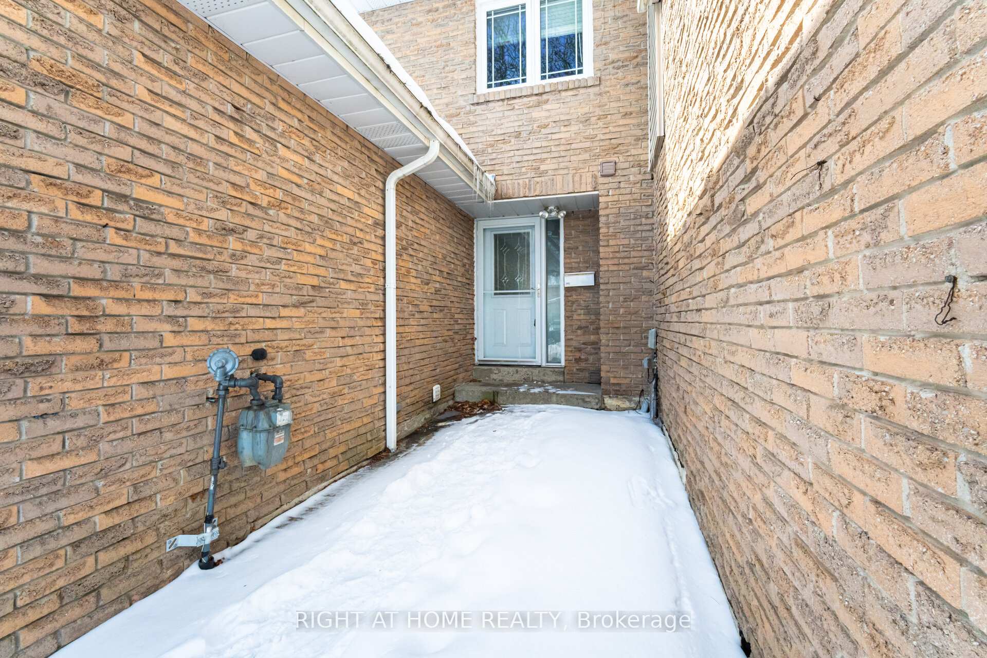 Photo 4 of 163 Tamarack Drive, Markham, Aileen-Willowbrook — HOMEH