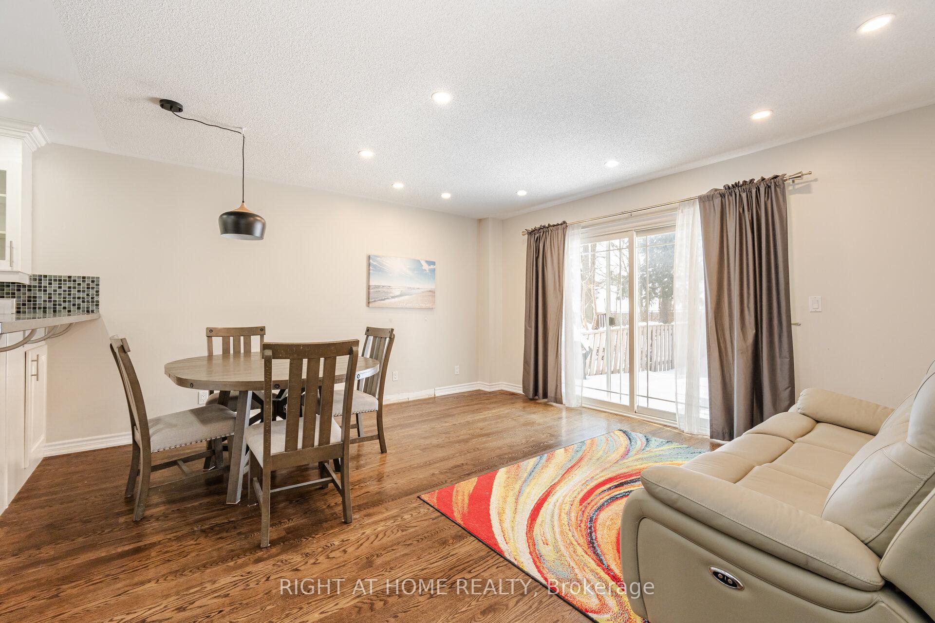 Photo 11 of 163 Tamarack Drive, Markham, Aileen-Willowbrook — HOMEH