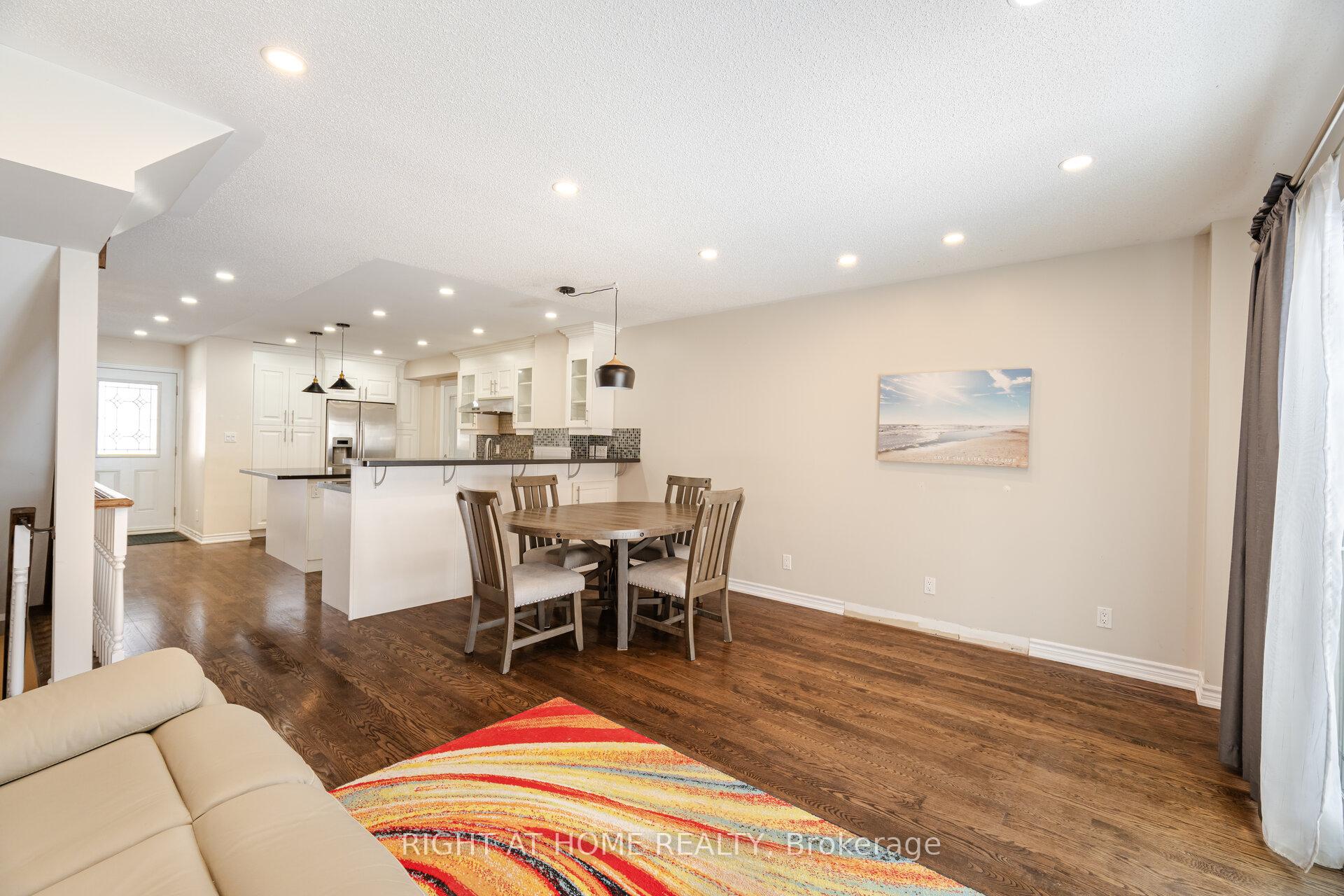 Photo 12 of 163 Tamarack Drive, Markham, Aileen-Willowbrook — HOMEH
