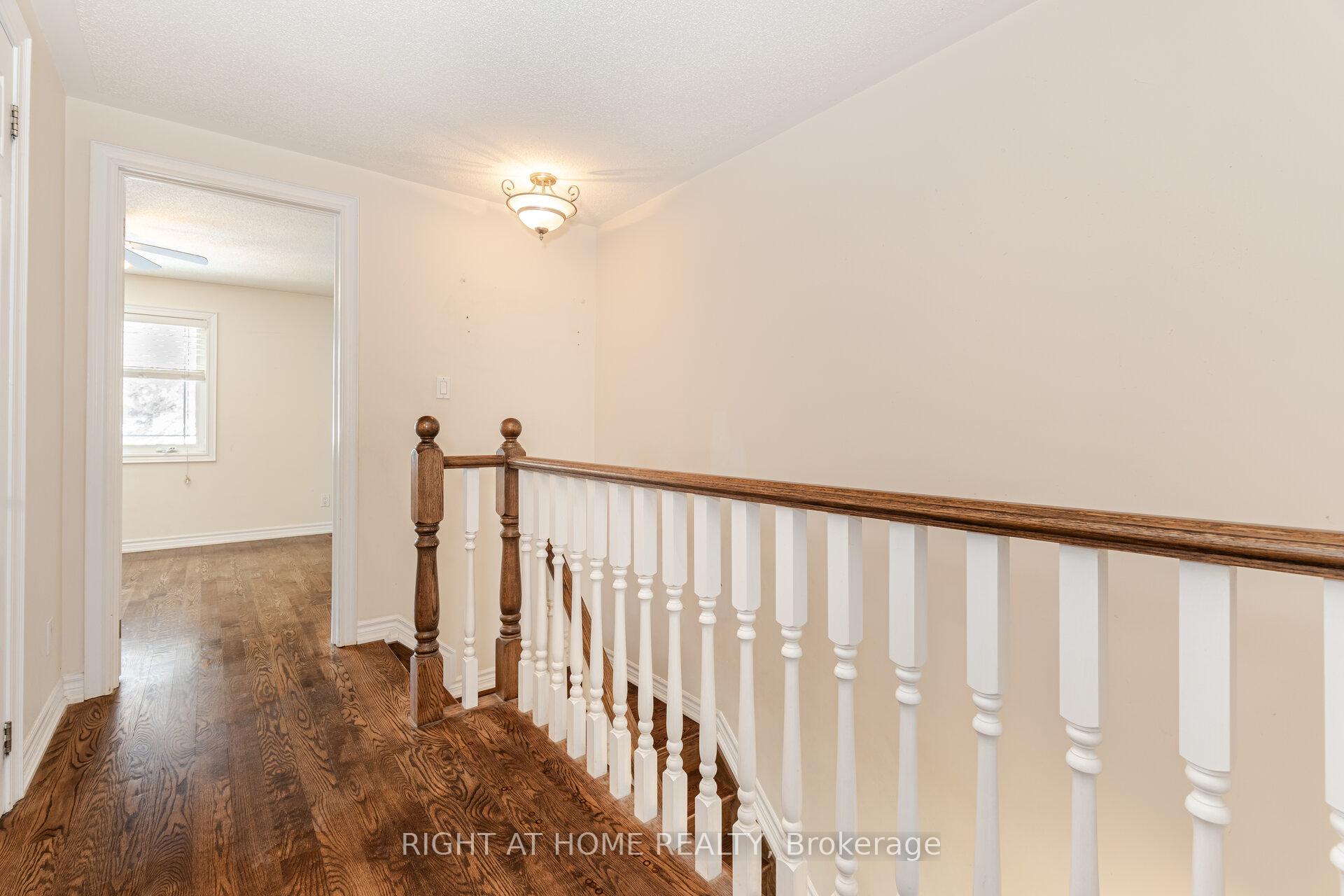 Photo 15 of 163 Tamarack Drive, Markham, Aileen-Willowbrook — HOMEH
